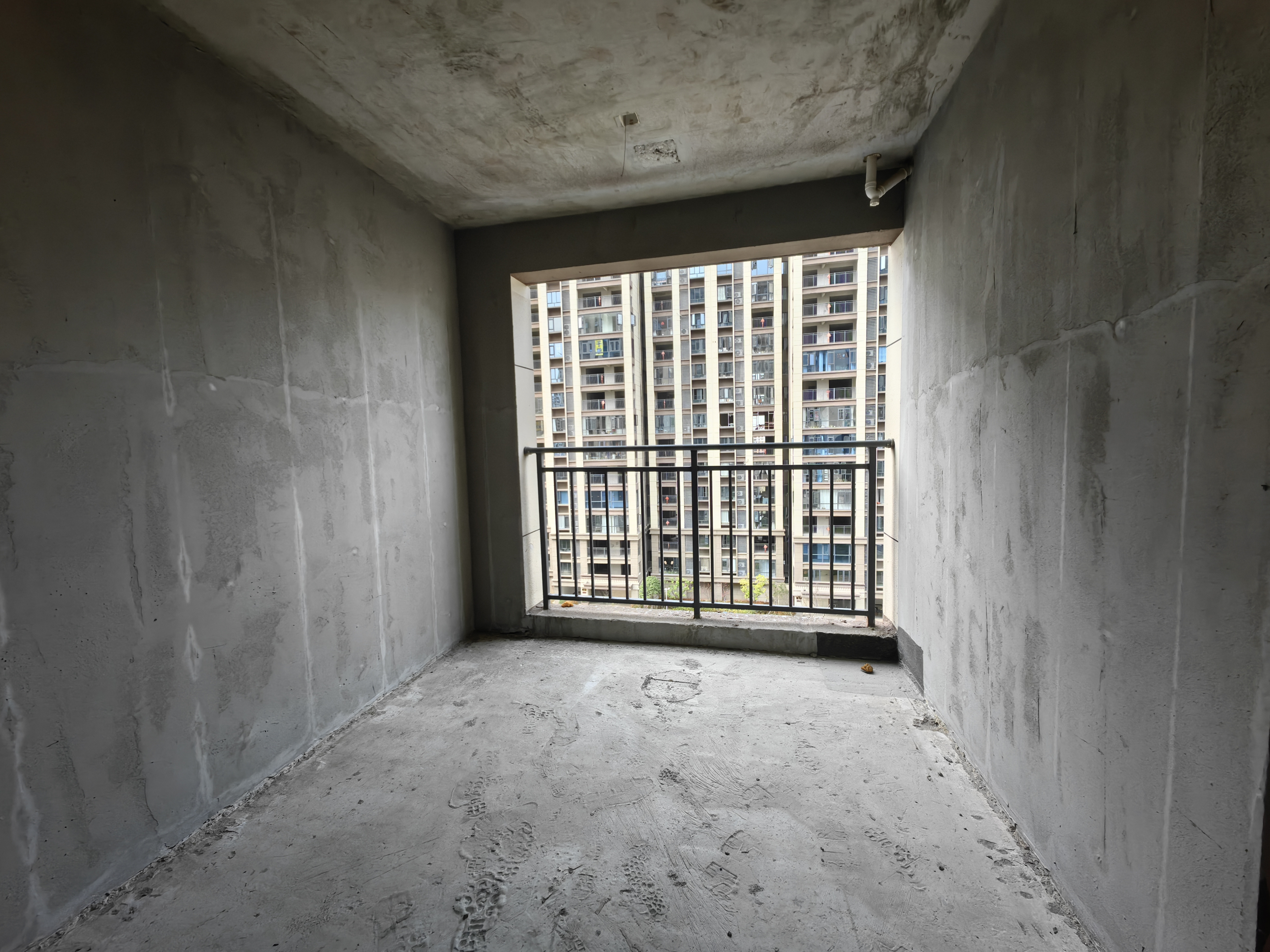 大汉龙城  4室2厅2卫    92.0万 大汉龙城  4室2厅2卫    92.0万室内图