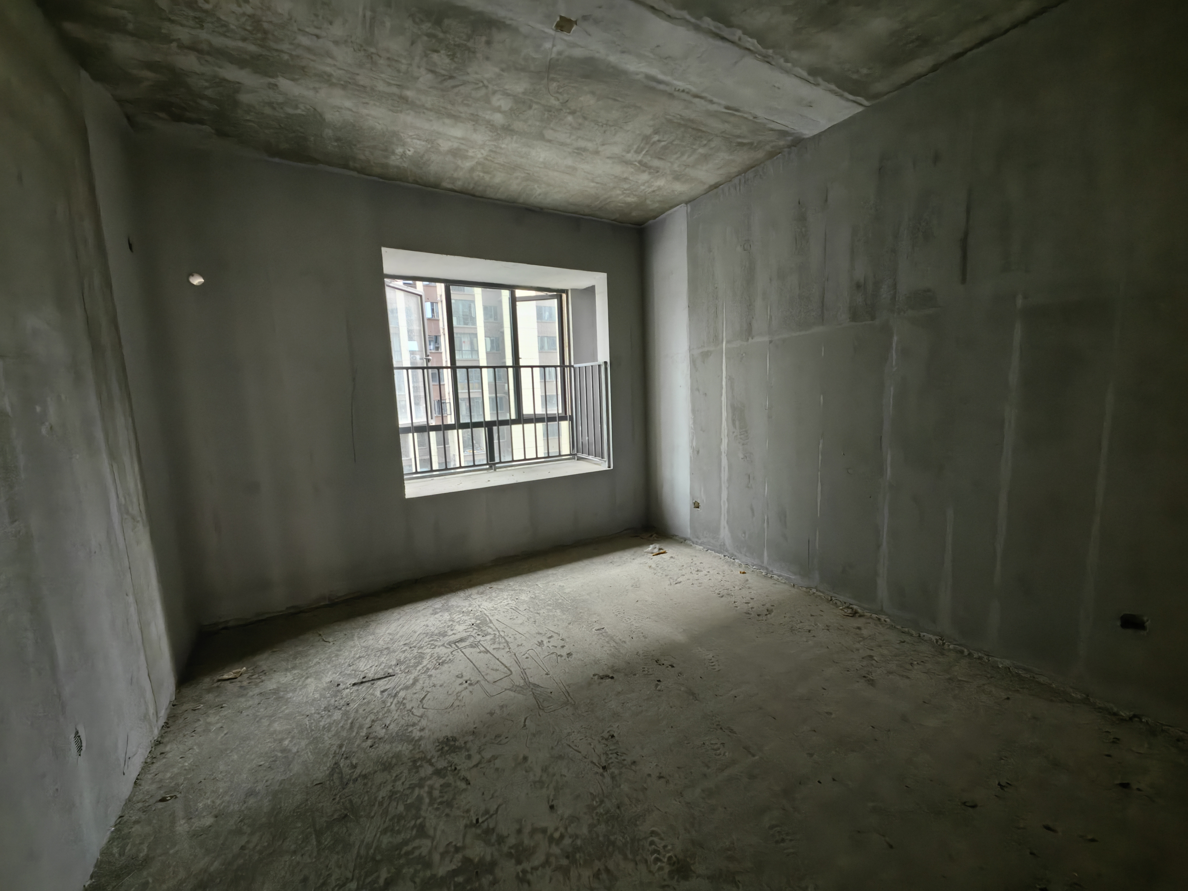 大汉龙城  4室2厅2卫    92.0万 大汉龙城  4室2厅2卫    92.0万室内图