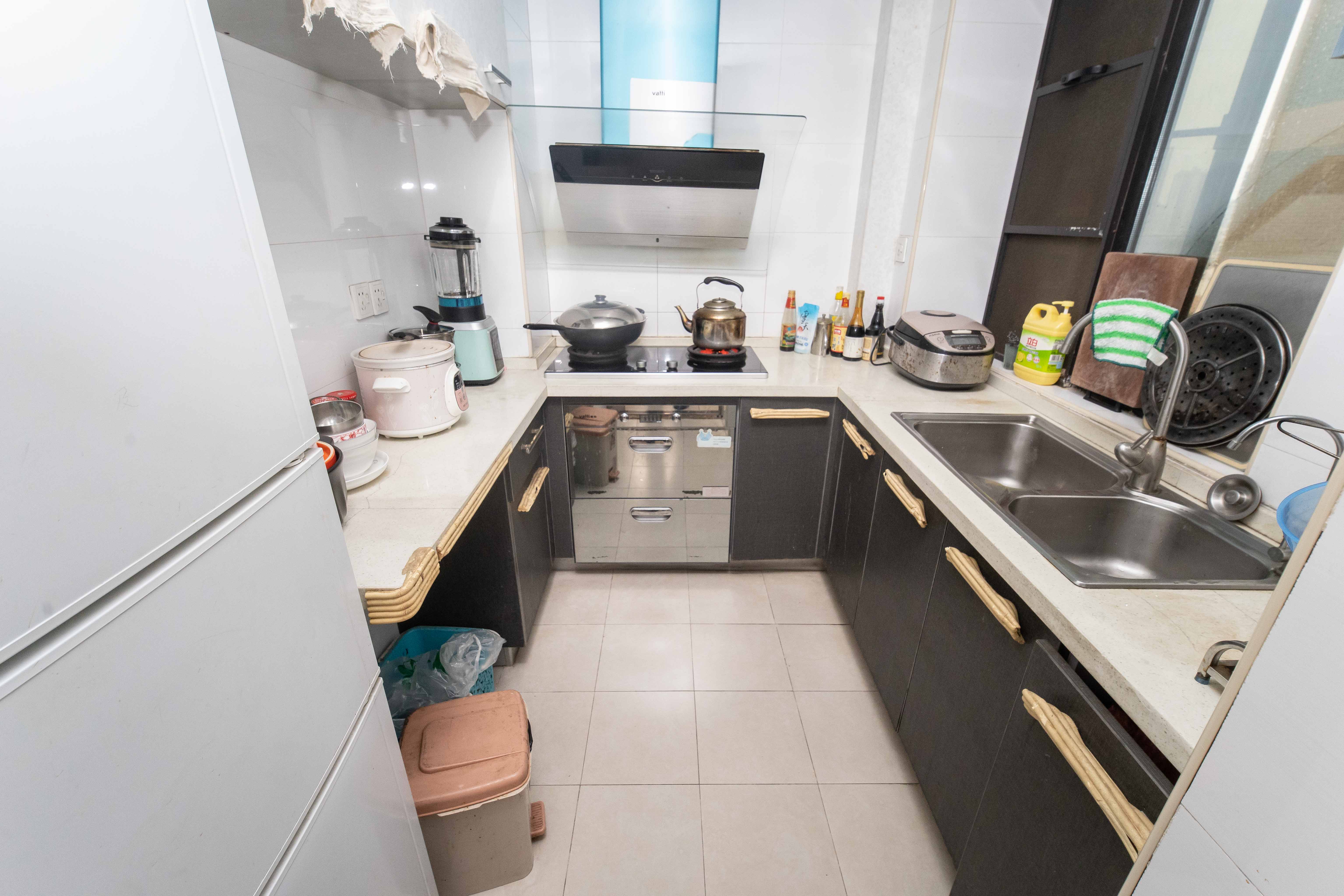 长房白沙湾 2室2厅1卫 78.0万 长房白沙湾 2室2厅1卫 78.0万厨房