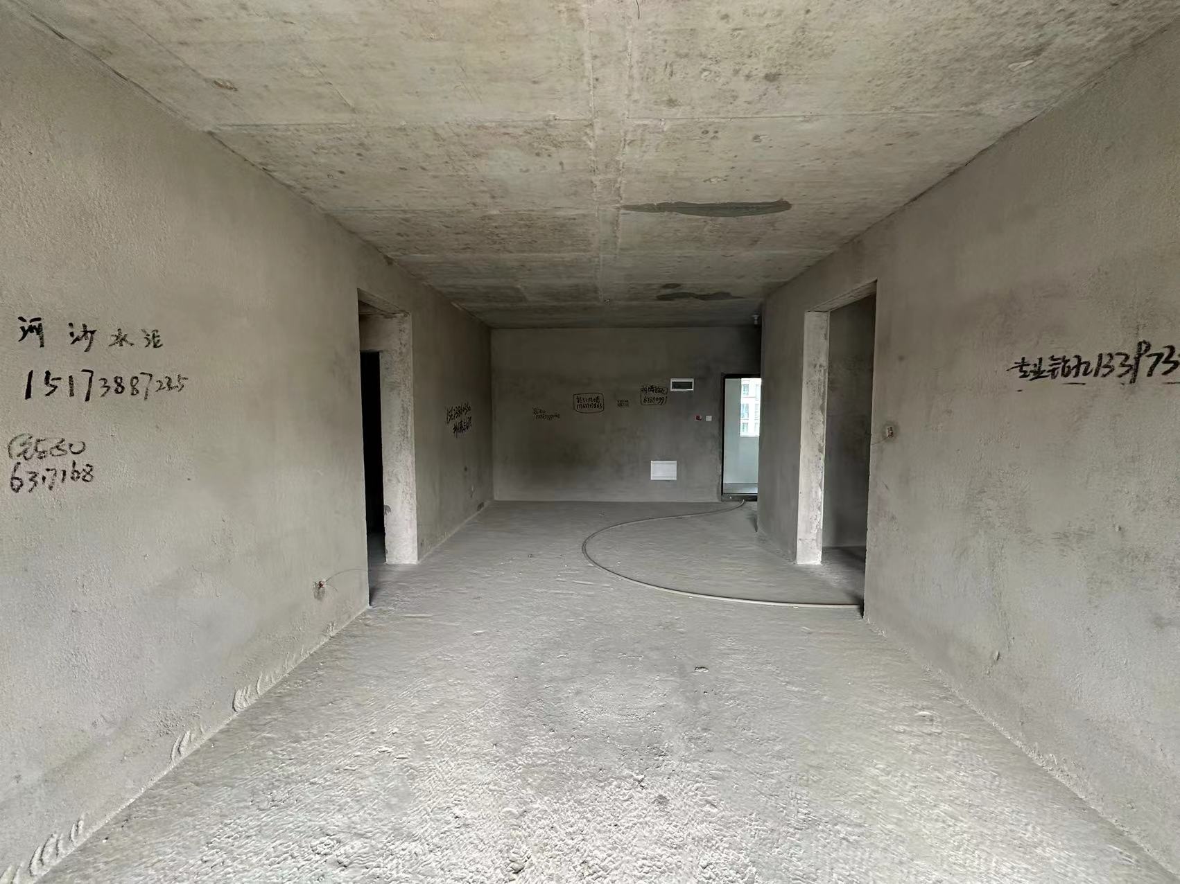 大汉龙城  3室2厅2卫    85.0万 大汉龙城  3室2厅2卫    85.0万室内图