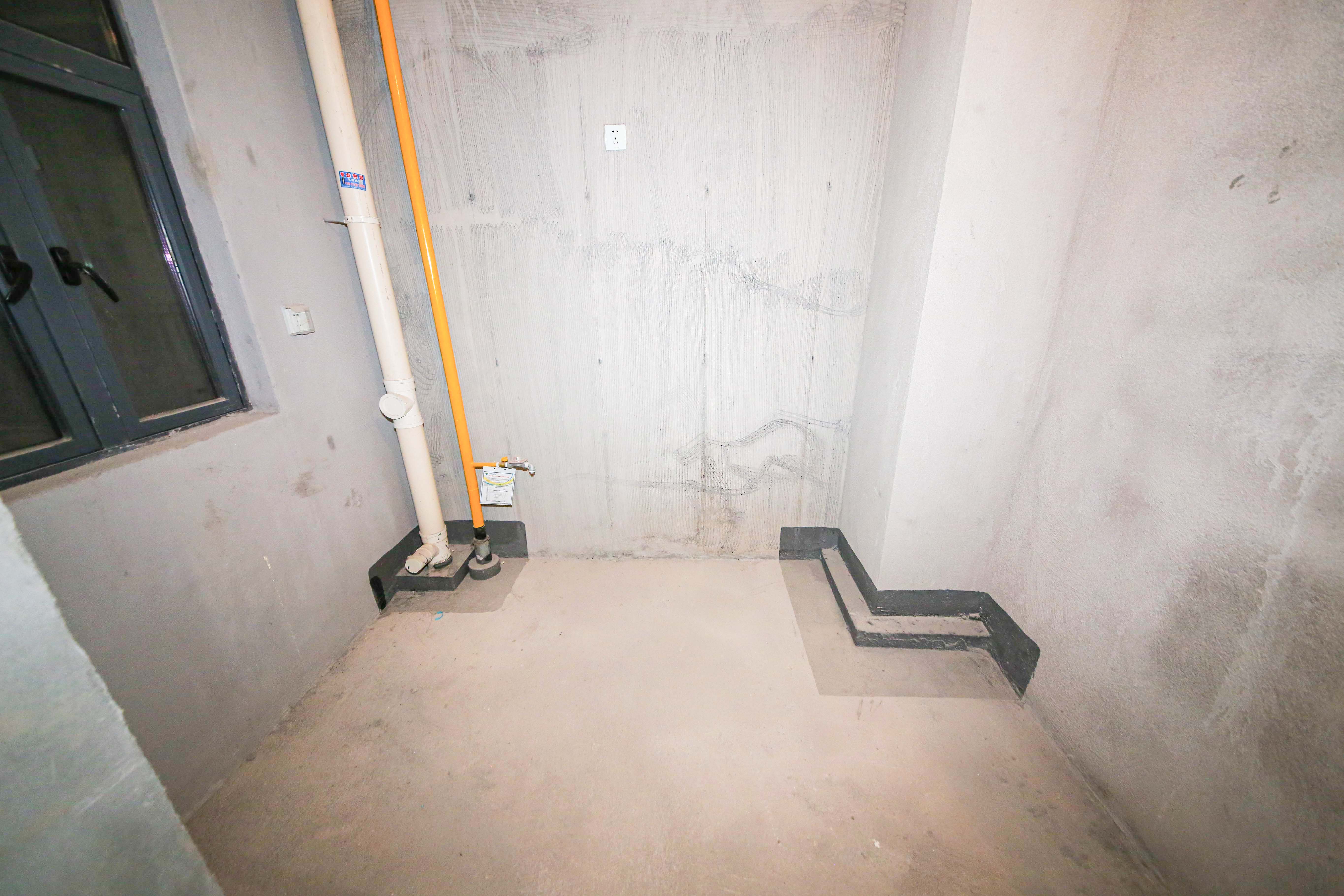 中建钰和城  3室2厅2卫   153.00万厨房