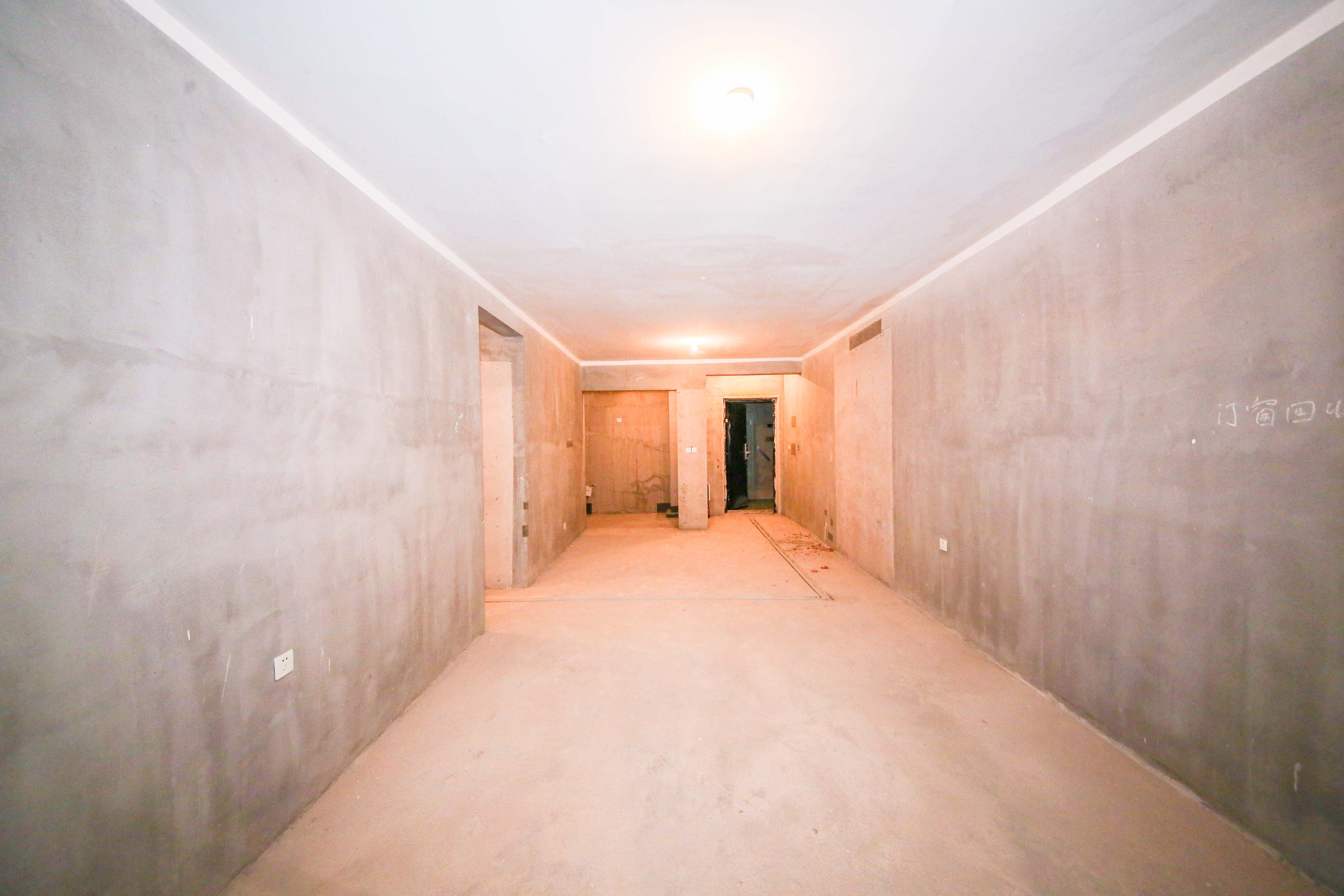 中建钰和城  3室2厅2卫   153.00万客厅