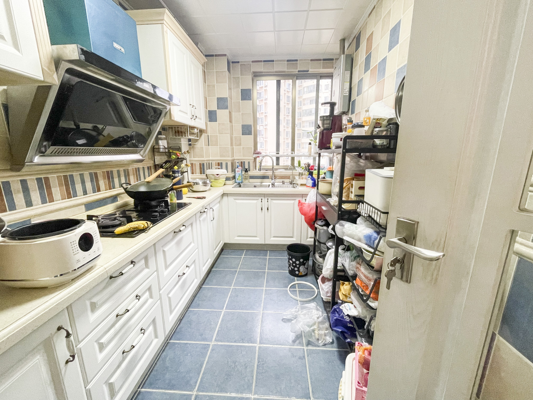 钱隆世家  3室2厅2卫    90.0万 钱隆世家  3室2厅2卫    90.0万厨房