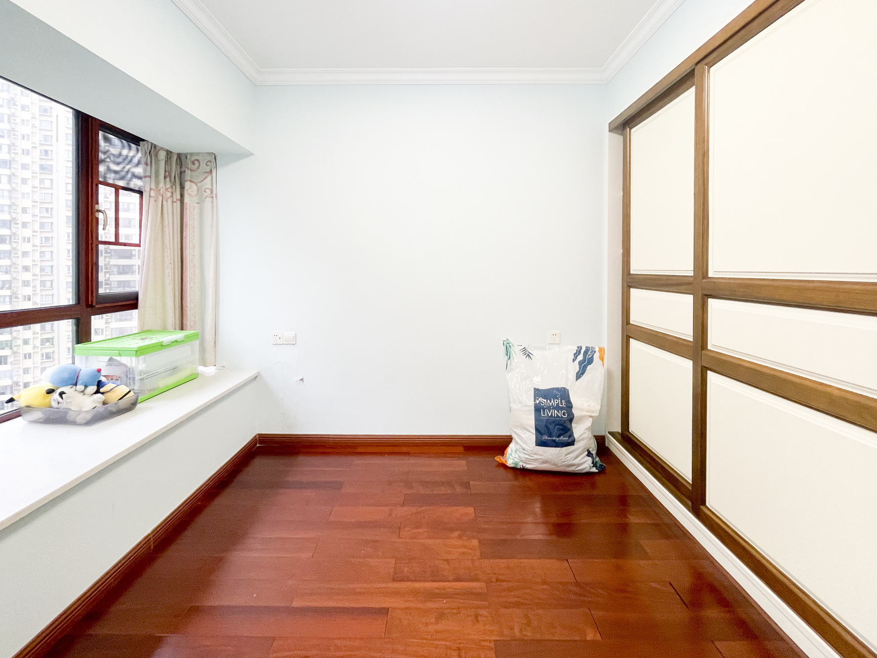 钱隆世家  3室2厅2卫    90.0万 钱隆世家  3室2厅2卫    90.0万卧室