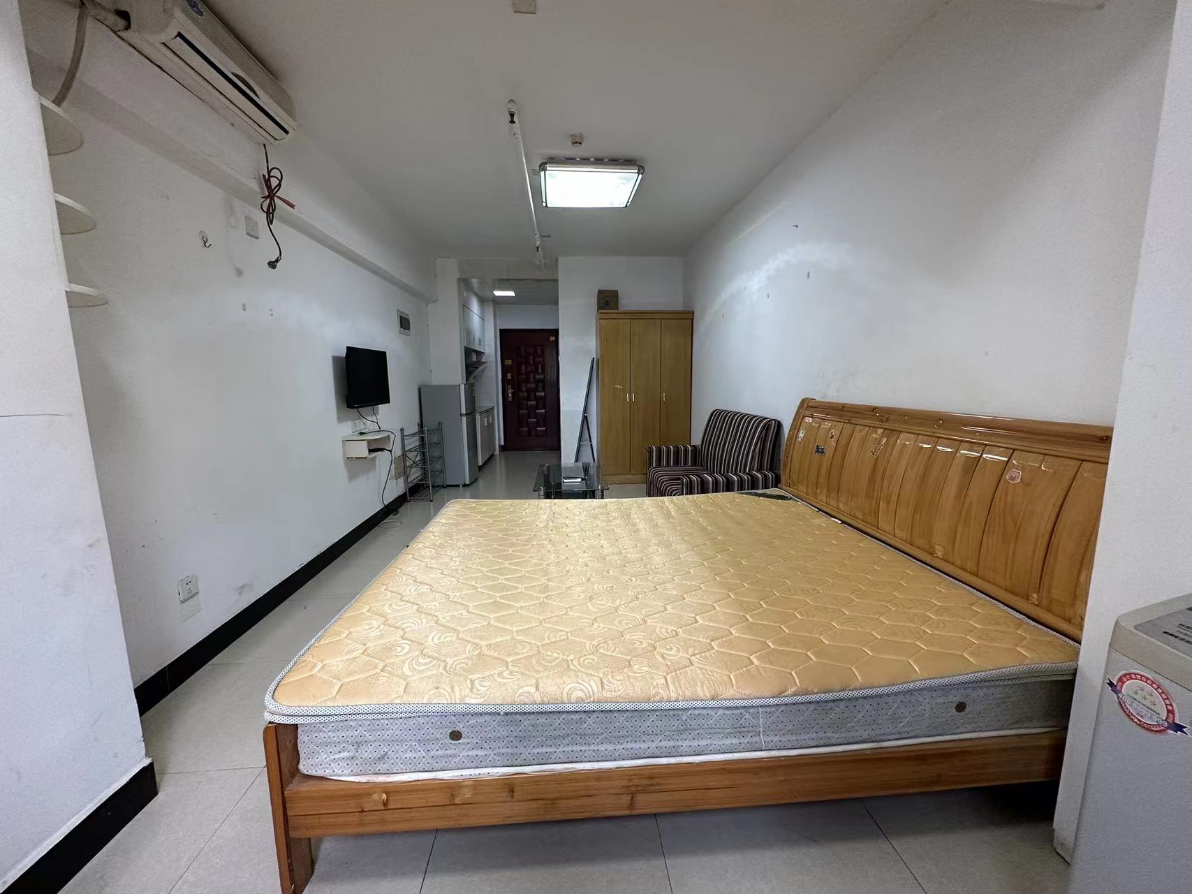 东方芙蓉 1室1厅1卫 1400.0元/月 东方芙蓉 1室1厅1卫 1400.0元/月室内图