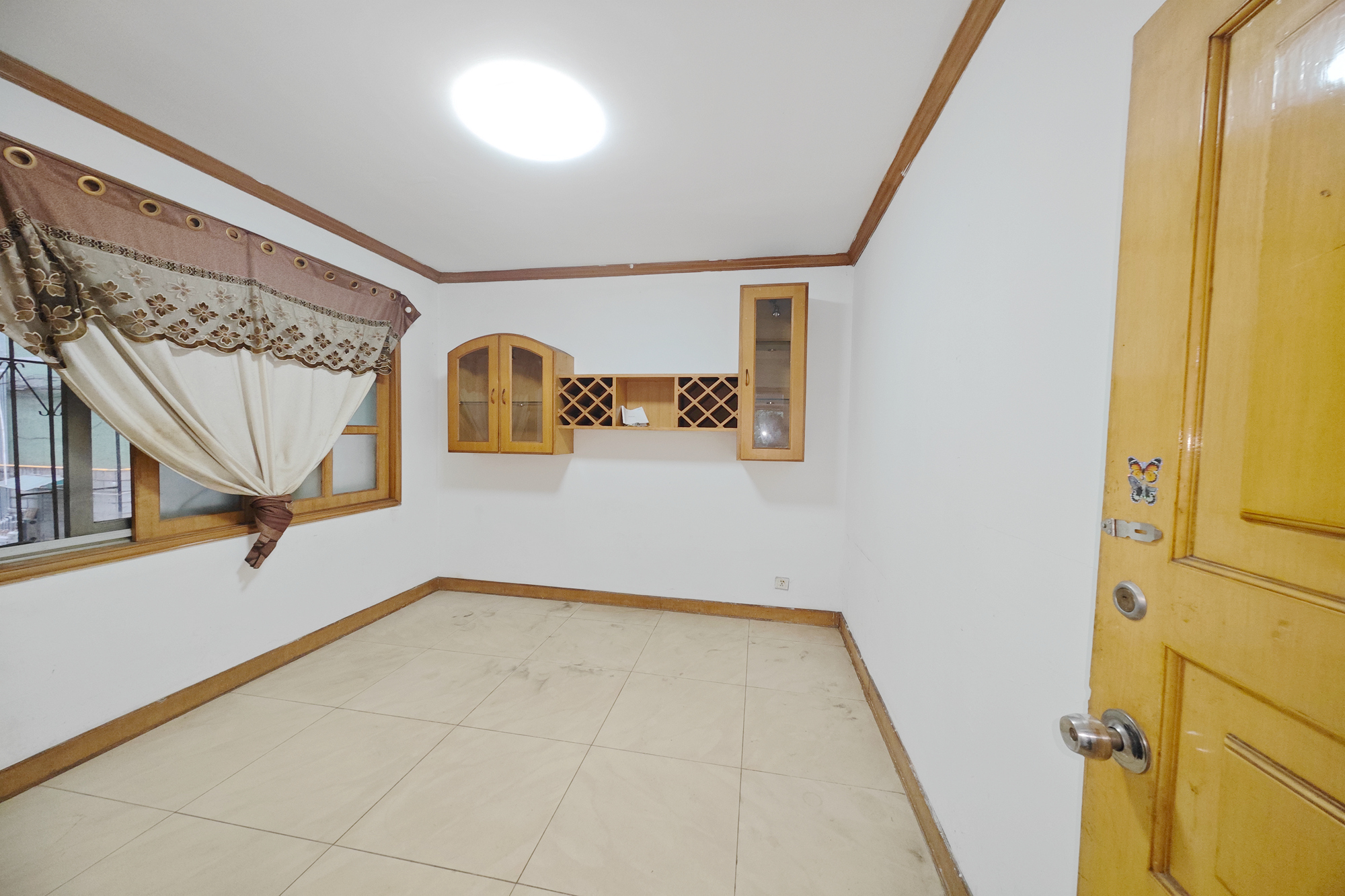 恒达时代花园  4室2厅2卫    94.0万 恒达时代花园  4室2厅2卫    94.0万客厅