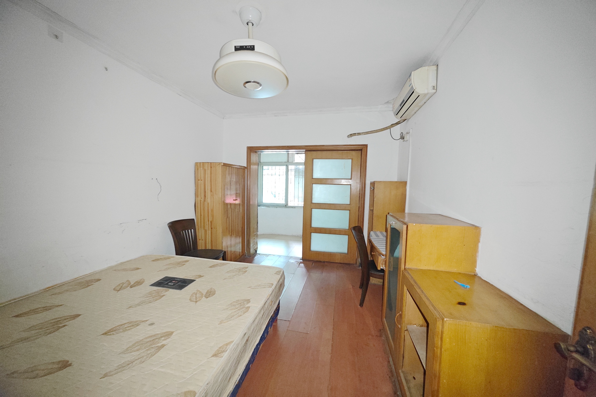 恒达时代花园  4室2厅2卫    94.0万 恒达时代花园  4室2厅2卫    94.0万卧室