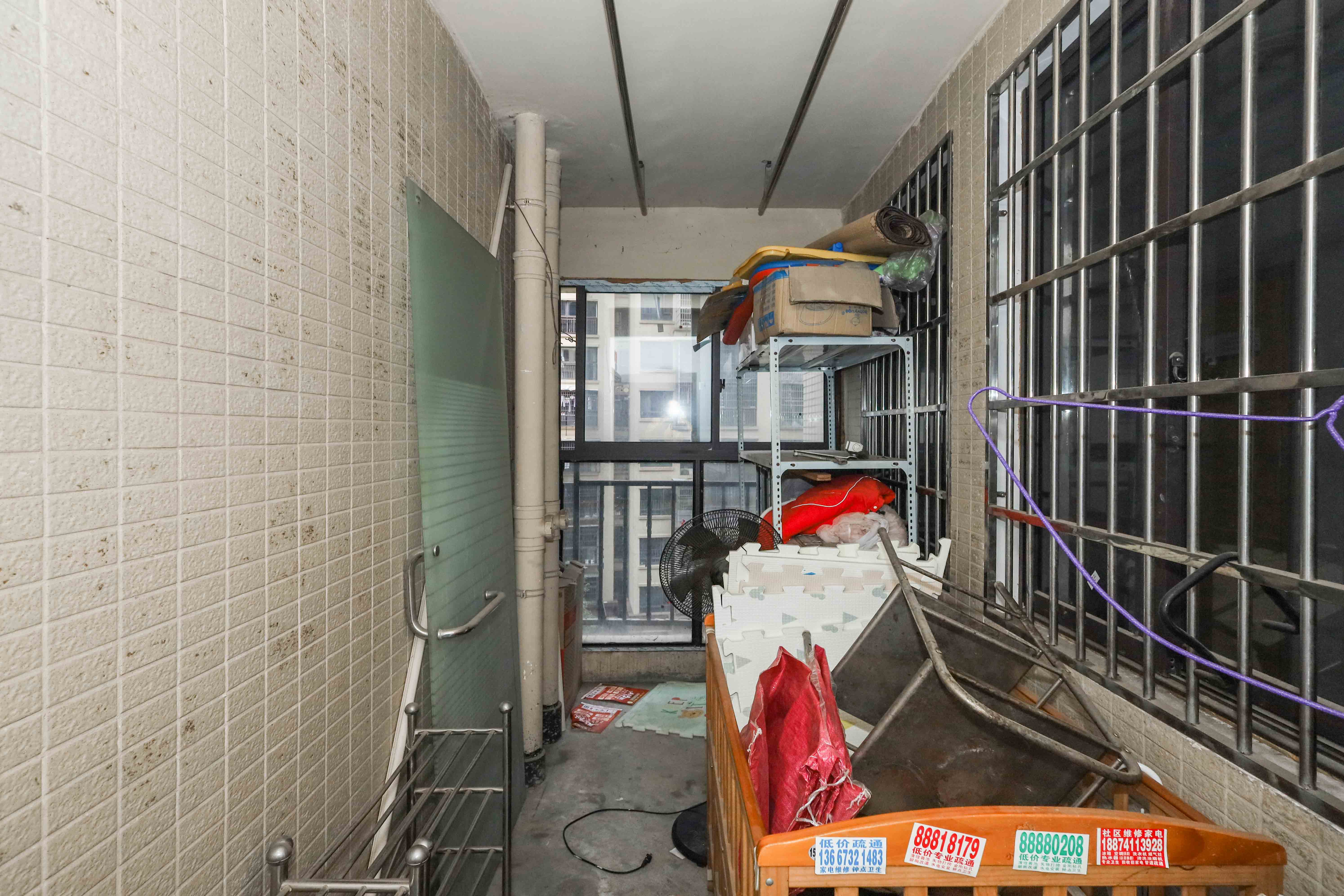 保利麓谷林语E区  3室2厅1卫   110.00万其他