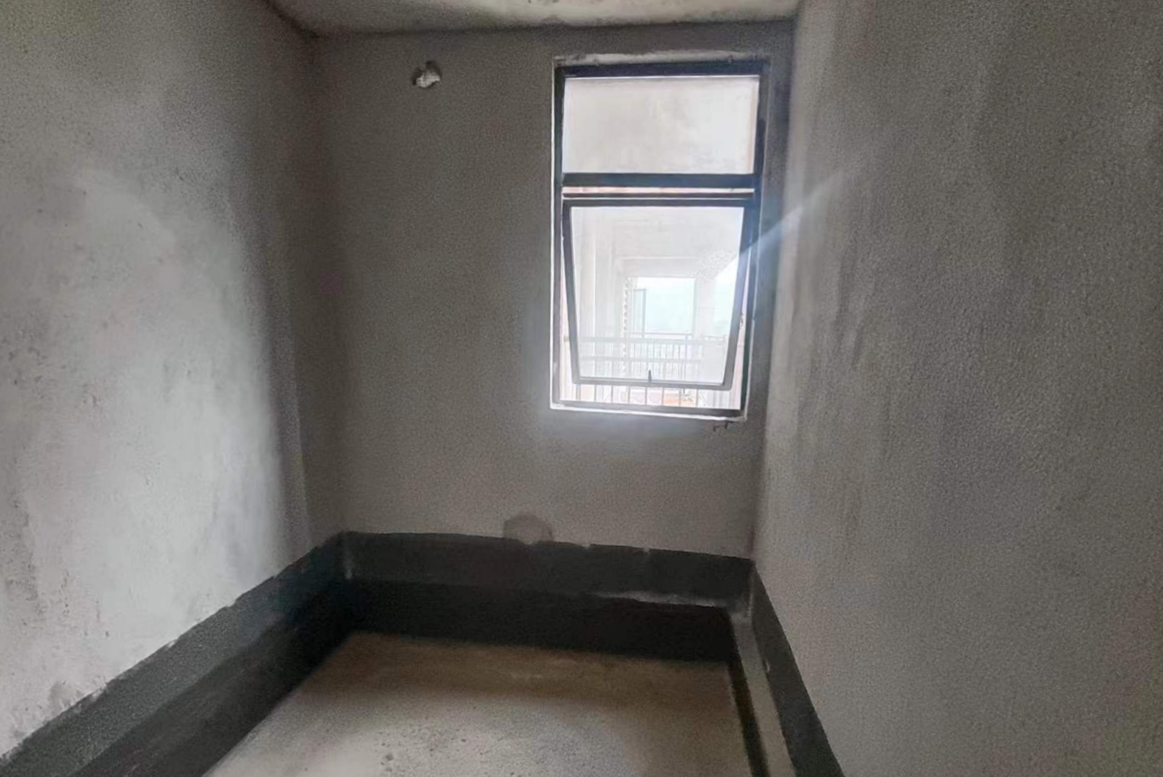 大汉龙城  3室2厅2卫    90.8万 大汉龙城  3室2厅2卫    90.8万室内图