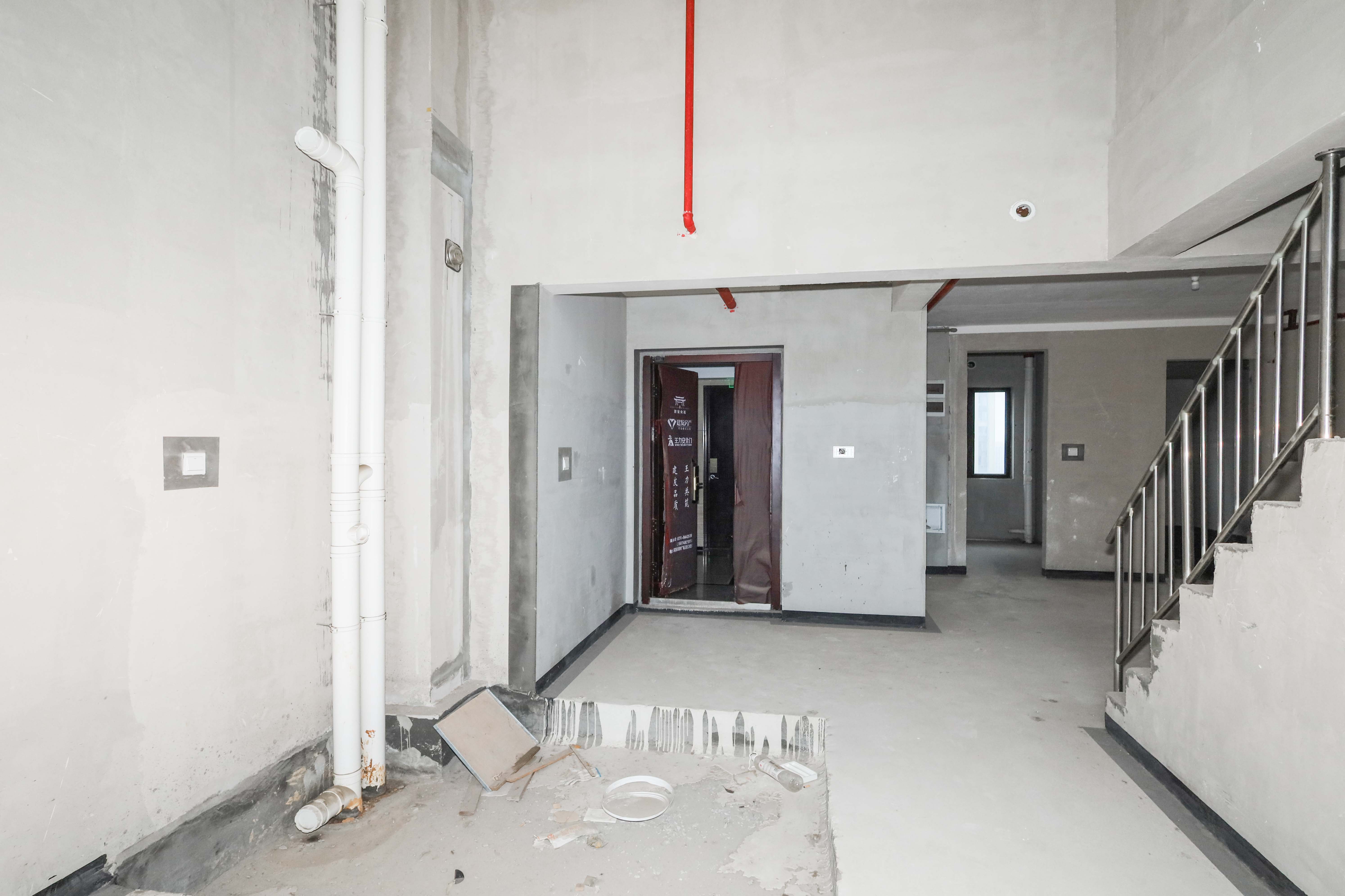 建发央著  1室2厅2卫   205.00万客厅