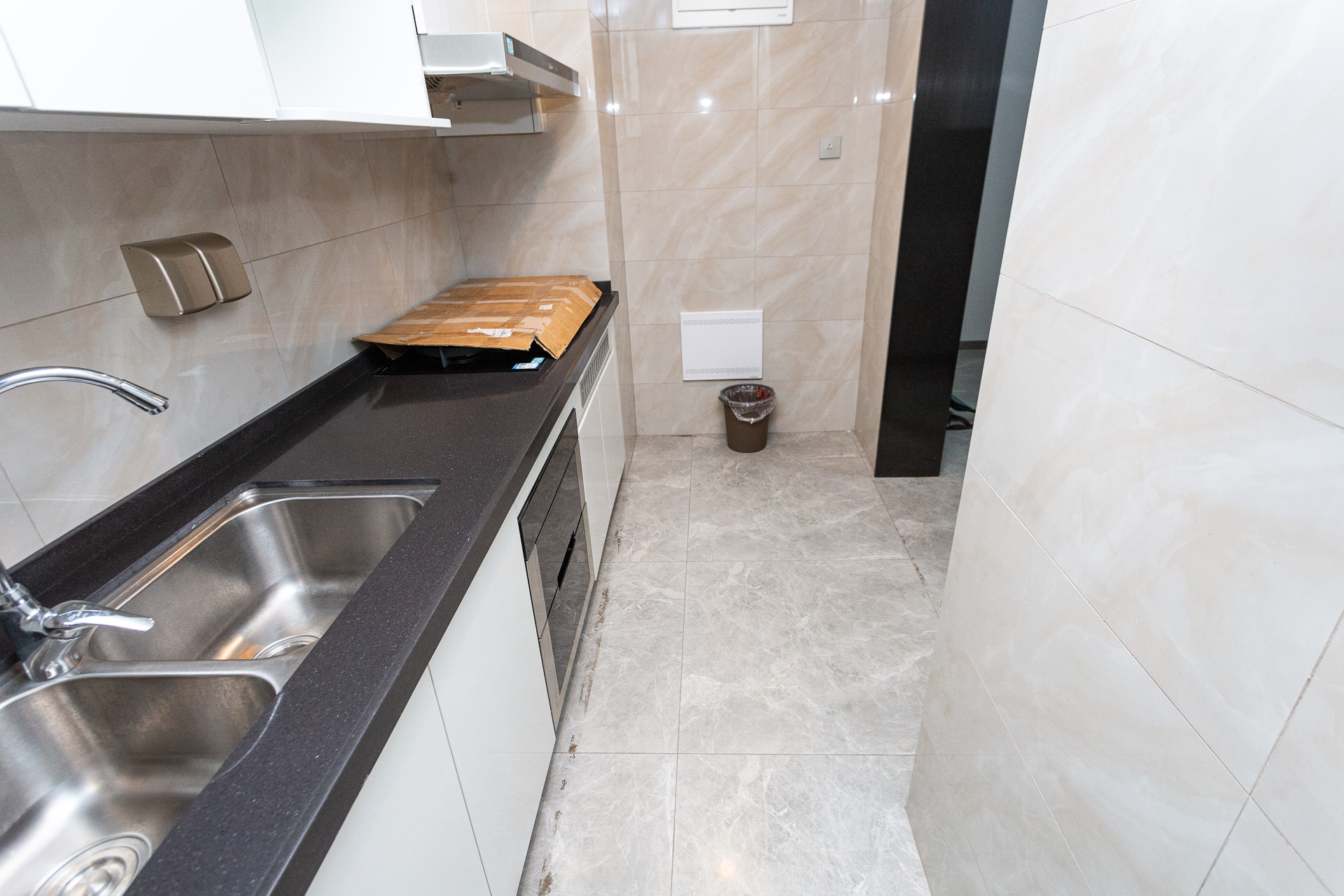 时代倾城四期 2室2厅1卫 79.8万 时代倾城四期 2室2厅1卫 79.8万厨房