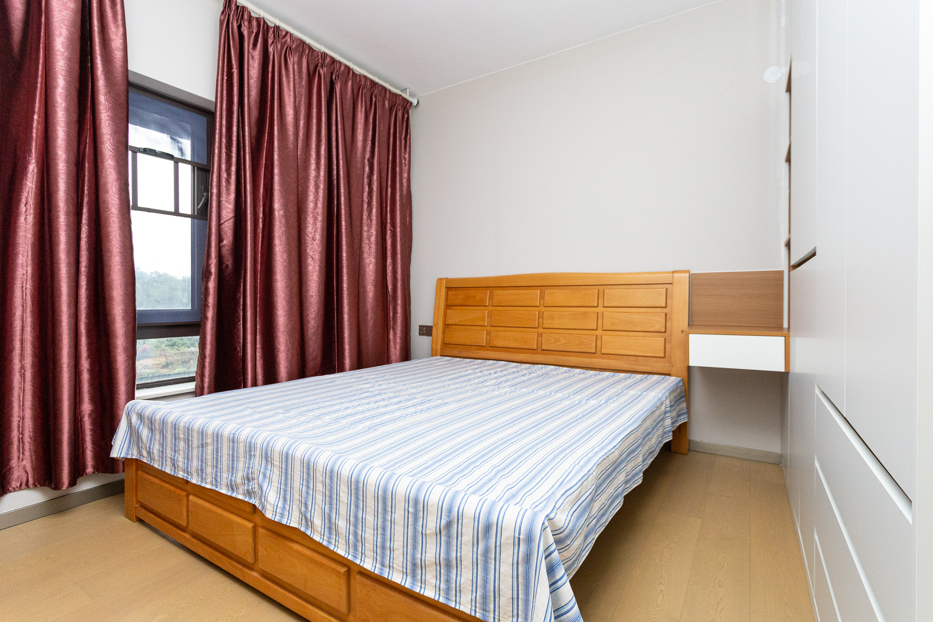 时代倾城四期 2室2厅1卫 79.8万 时代倾城四期 2室2厅1卫 79.8万卧室