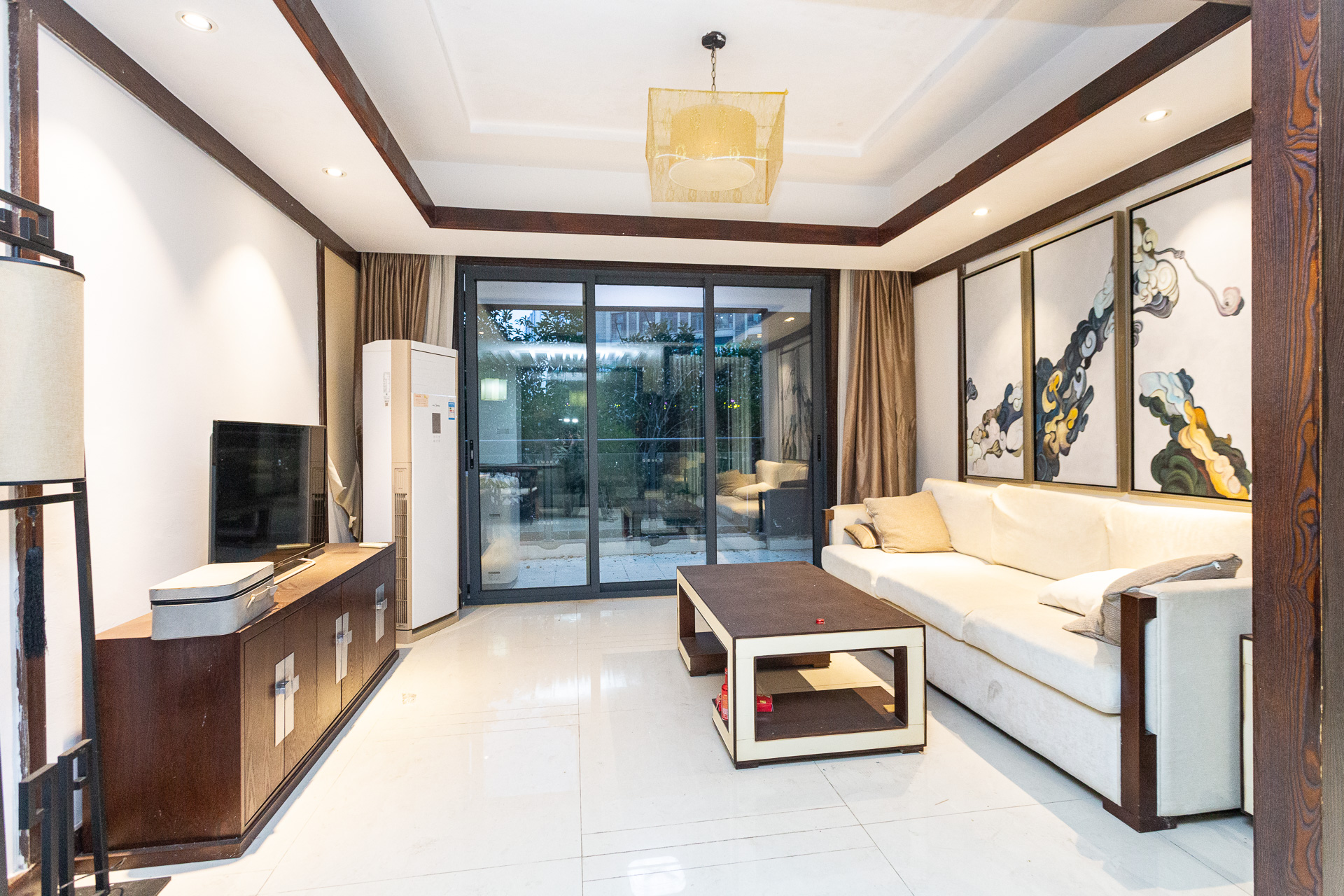 明发国际城  4室2厅2卫    118.0万 明发国际城  4室2厅2卫    118.0万客厅