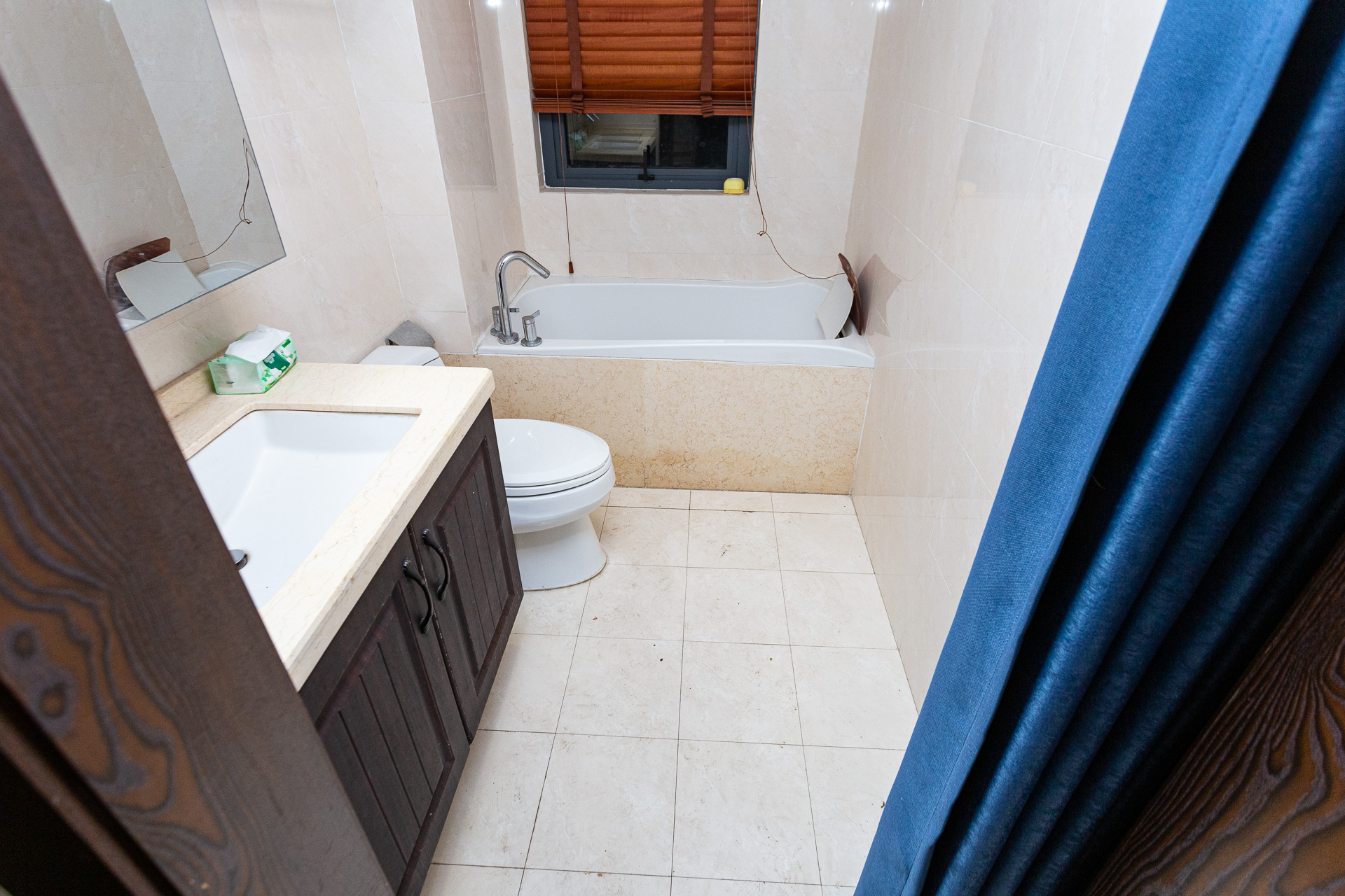 明发国际城  4室2厅2卫    118.0万 明发国际城  4室2厅2卫    118.0万卫生间