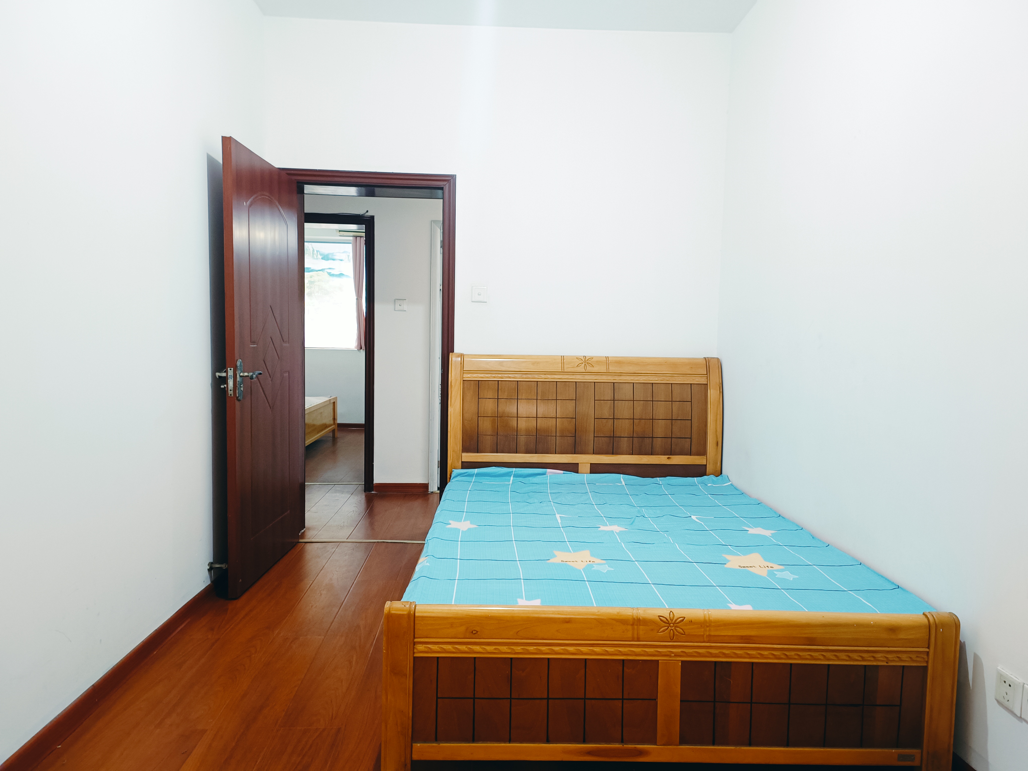 东城名苑  3室2厅1卫   1500.00元/月室内图