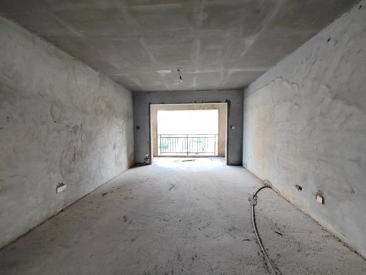 大汉龙城  3室2厅2卫    95.8万 大汉龙城  3室2厅2卫    95.8万室内图