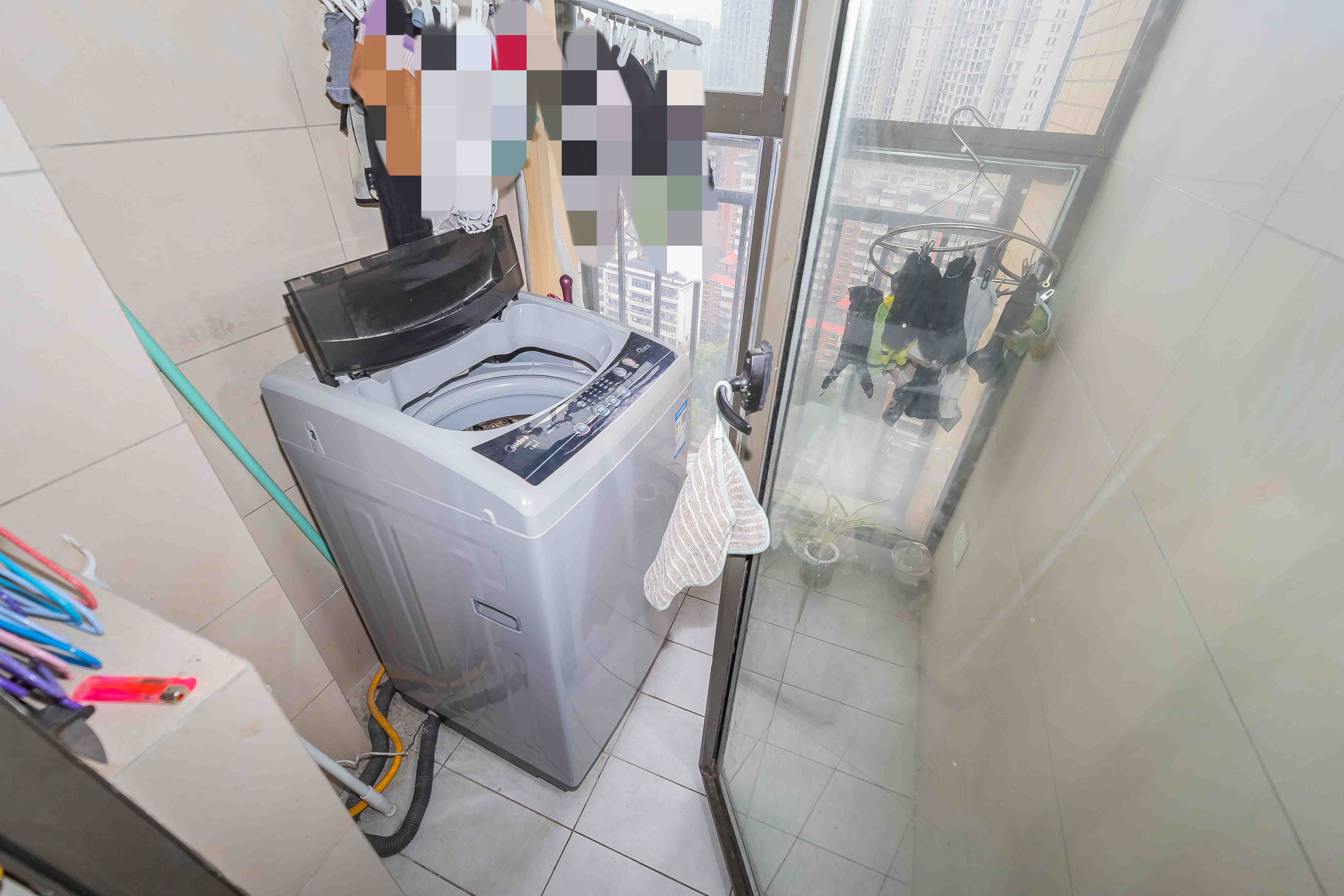 山水花都  1室1厅1卫   36.50万其他