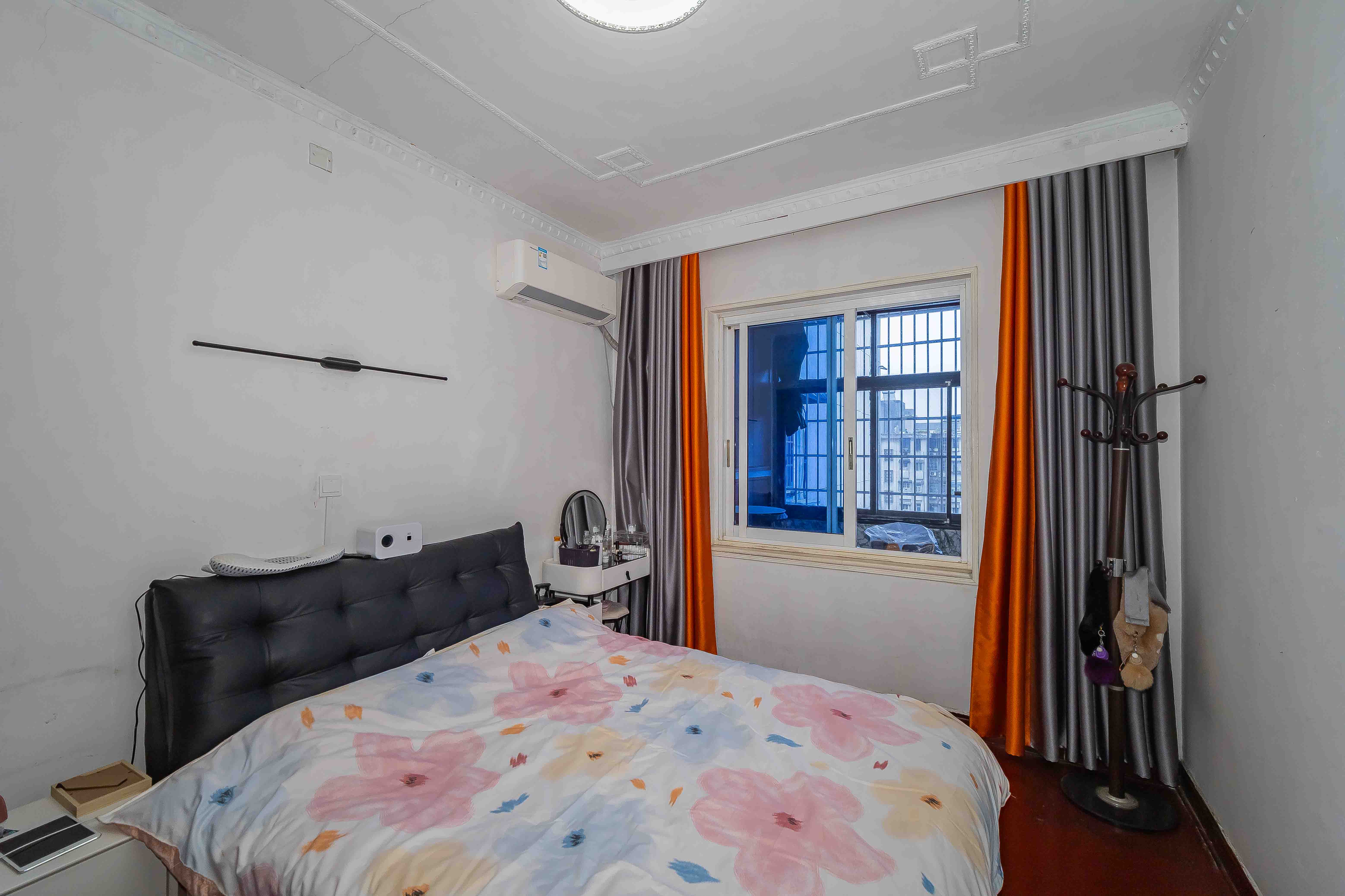 杏花苑 2室1厅1卫 43.8万 杏花苑 2室1厅1卫 43.8万卧室