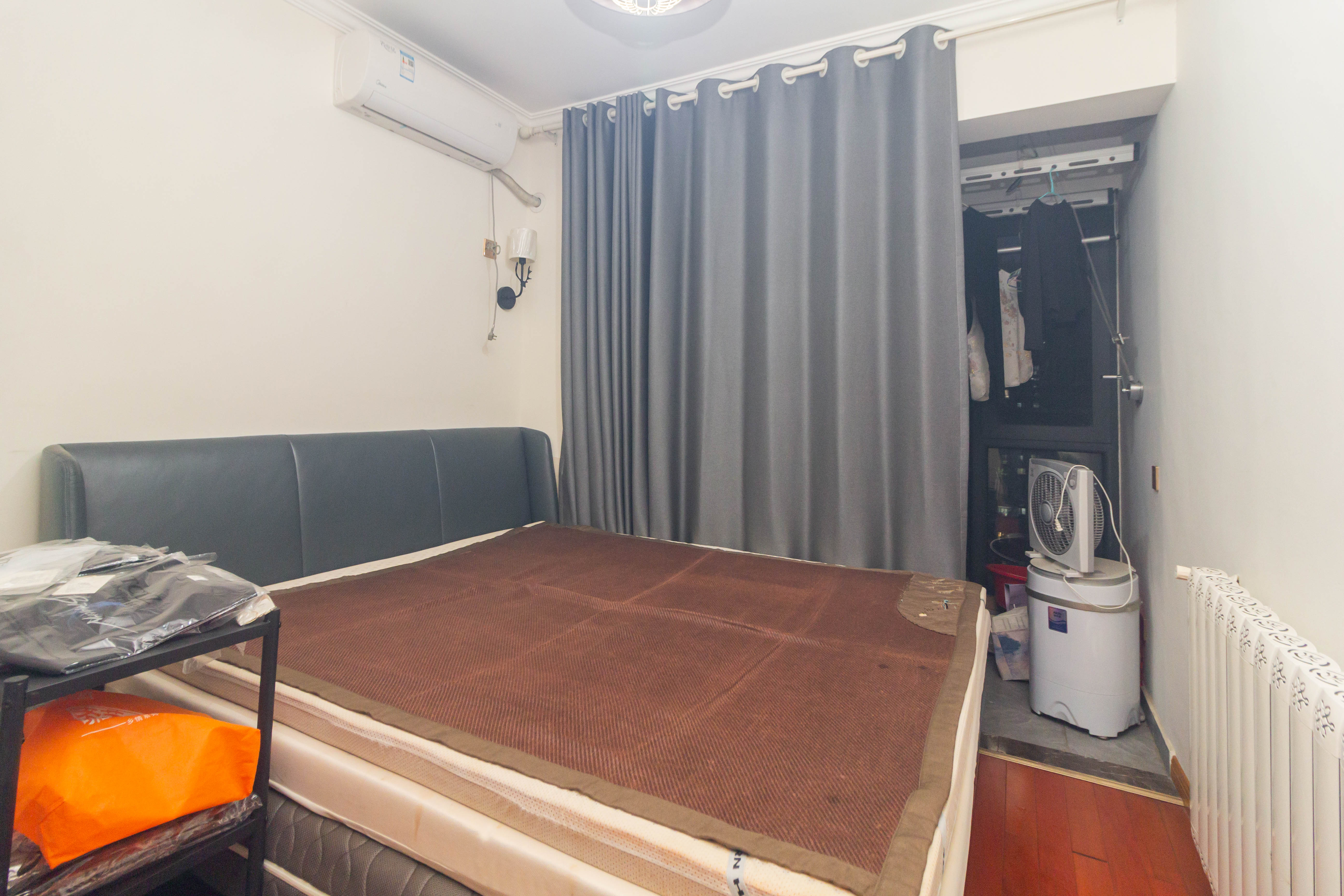 东方美地  4室2厅2卫    110.0万 东方美地  4室2厅2卫    110.0万卧室