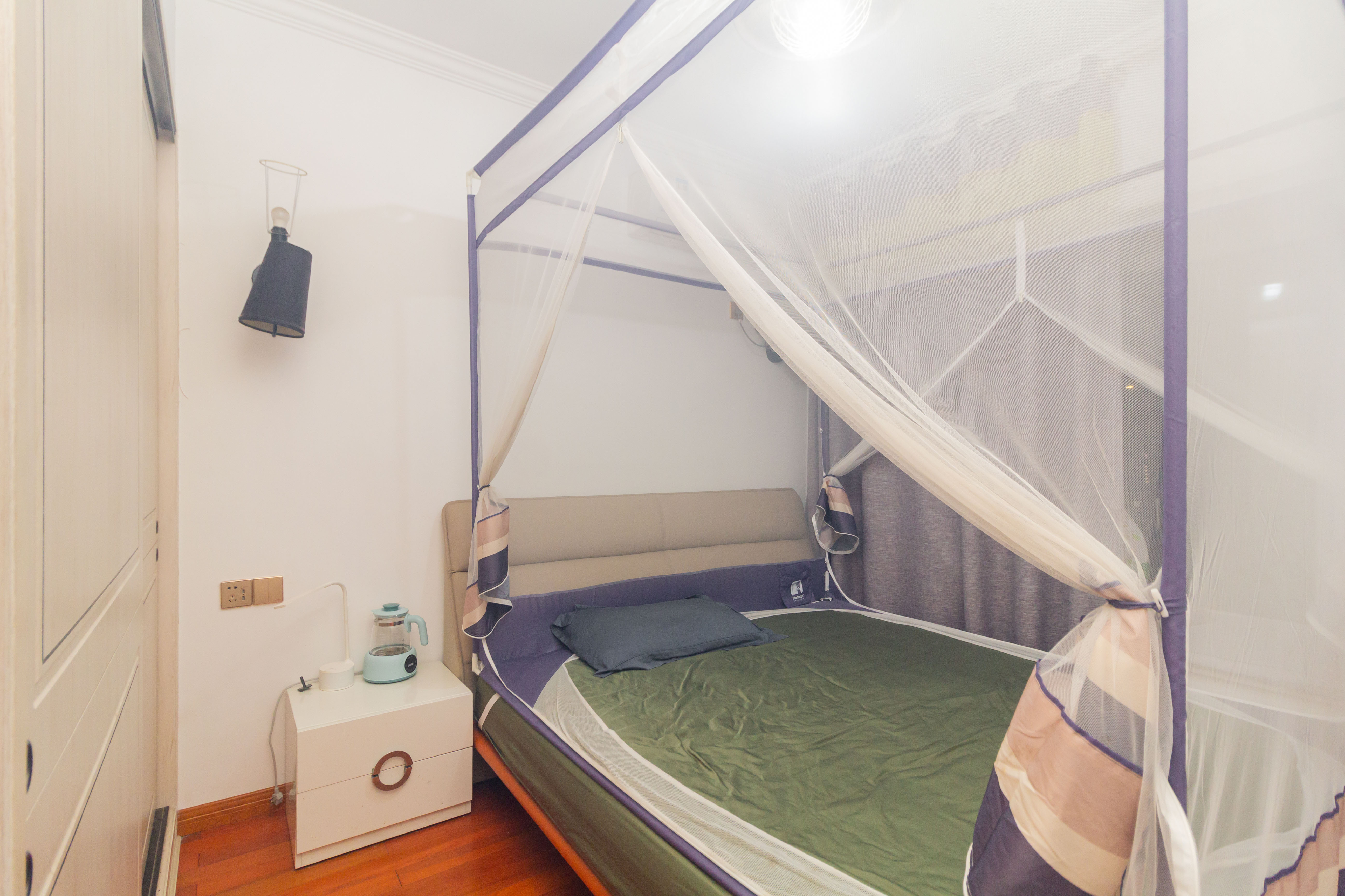 东方美地  4室2厅2卫    110.0万卧室