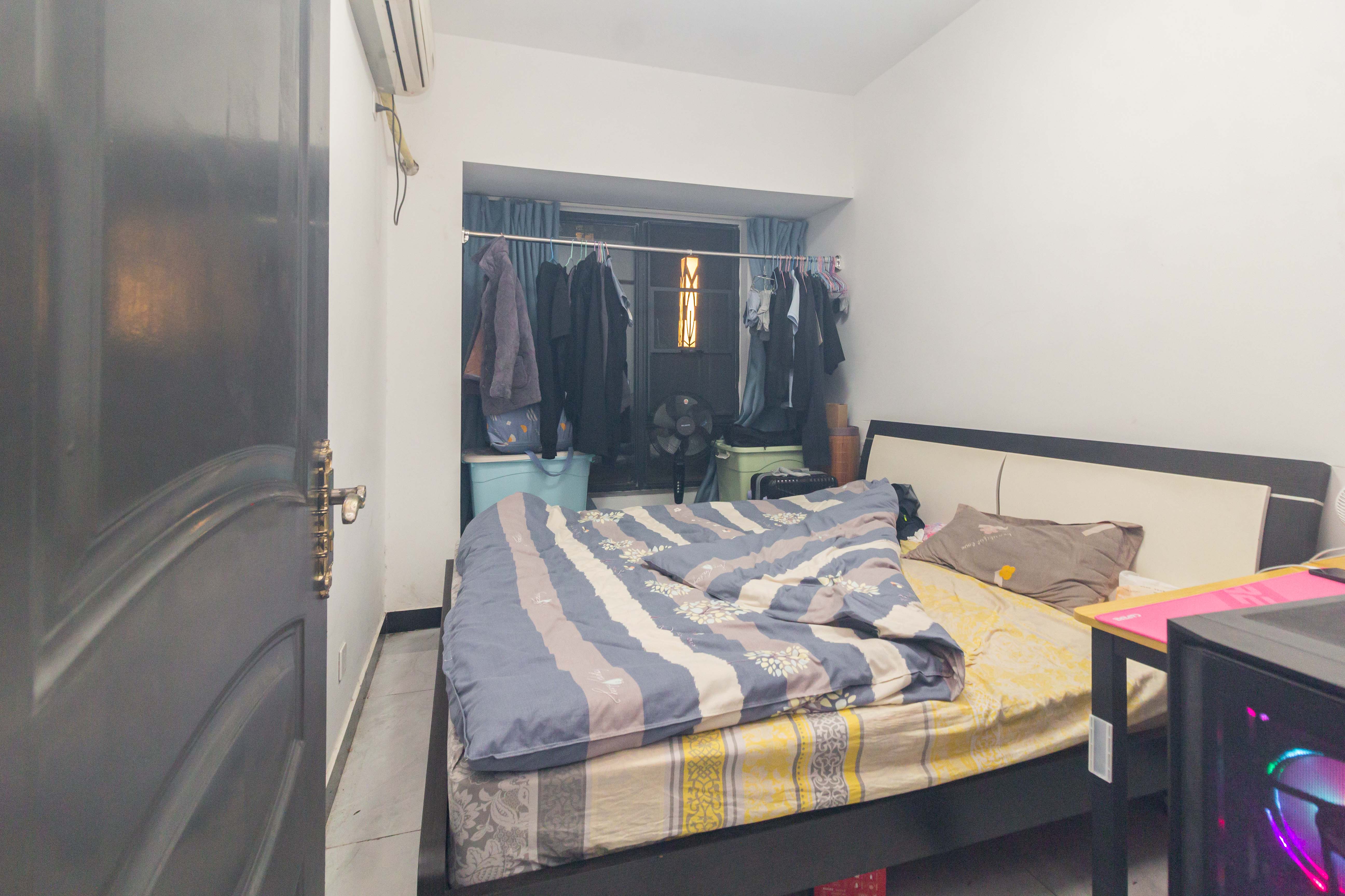 金科天悦(金科美邻汇) 3室2厅1卫 55.0万 金科天悦(金科美邻汇) 3室2厅1卫 55.0万卧室