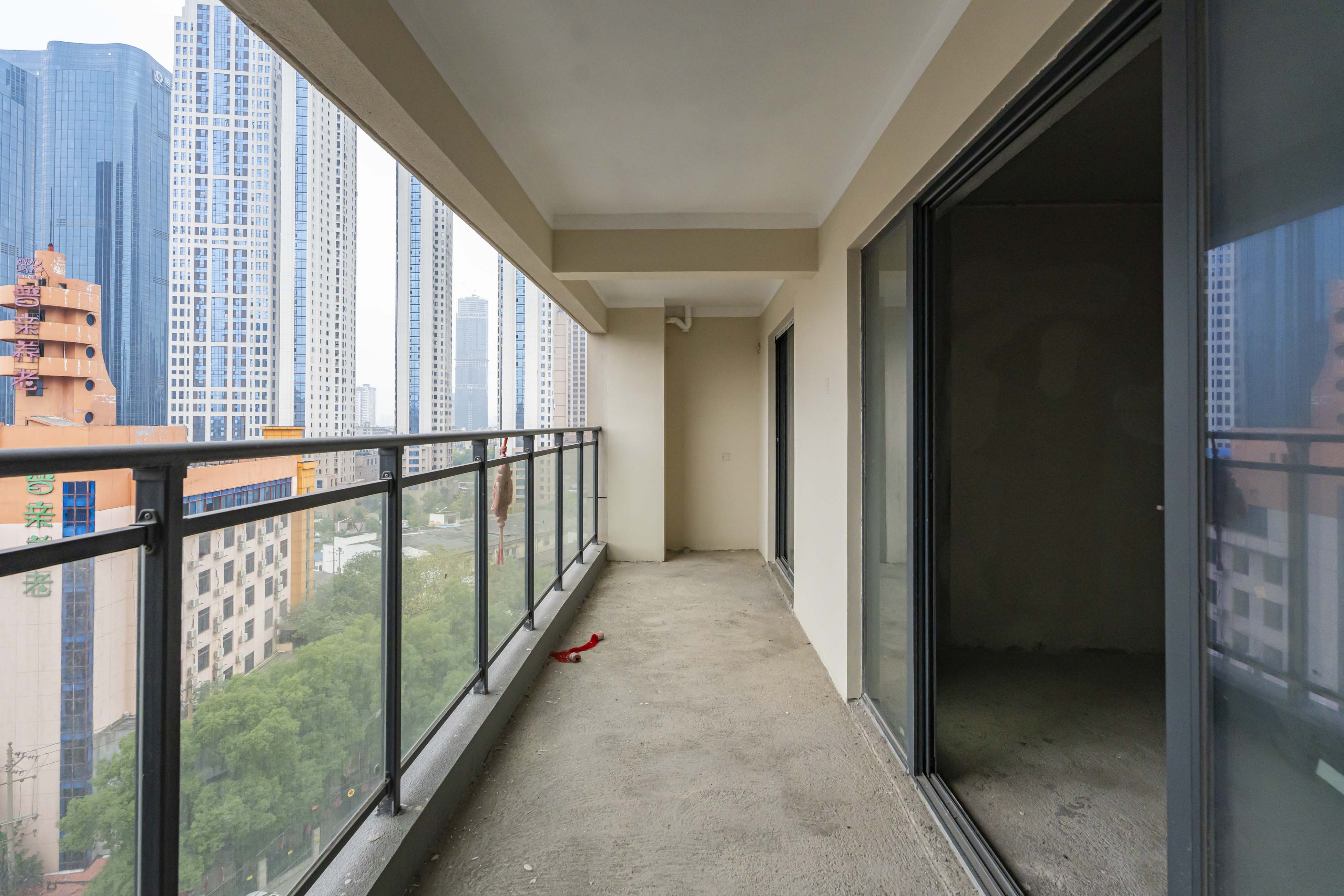 城发恒伟东风映1897 4室2厅2卫 285.0万 城发恒伟东风映1897 4室2厅2卫 285.0万阳台