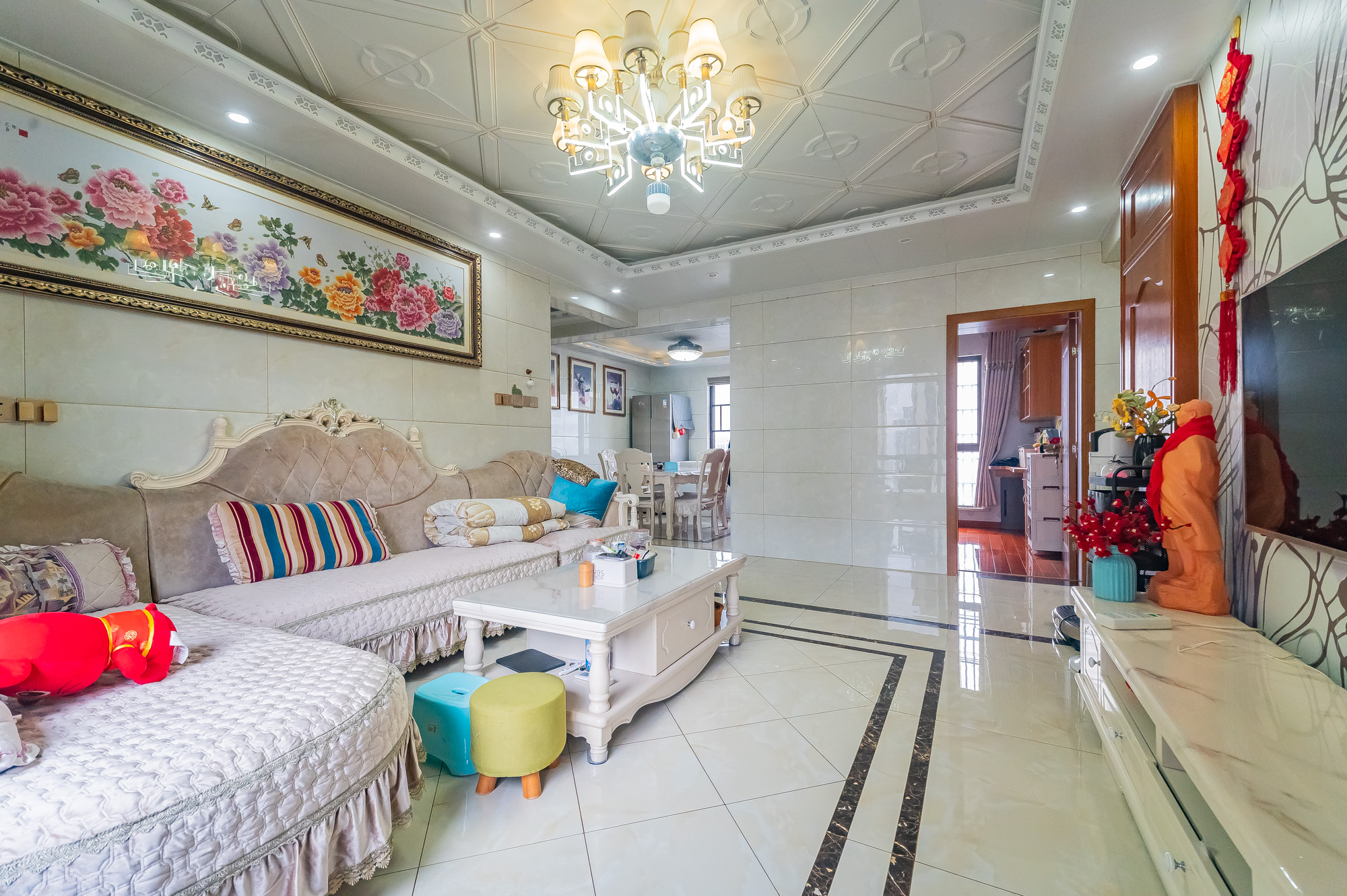 星湖湾一期高层 4室2厅1卫 98.0万 星湖湾一期高层 4室2厅1卫 98.0万客厅