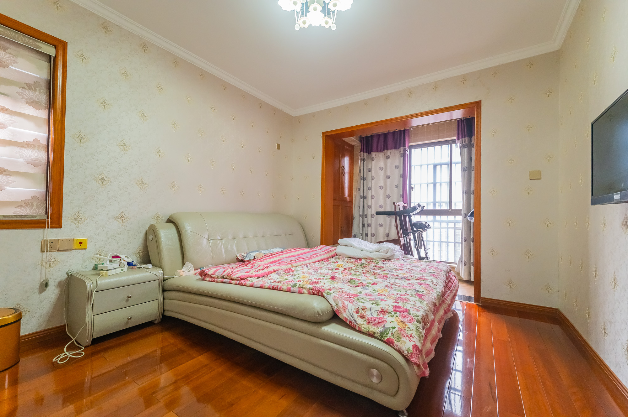 星湖湾一期高层 4室2厅1卫 98.0万 星湖湾一期高层 4室2厅1卫 98.0万卧室