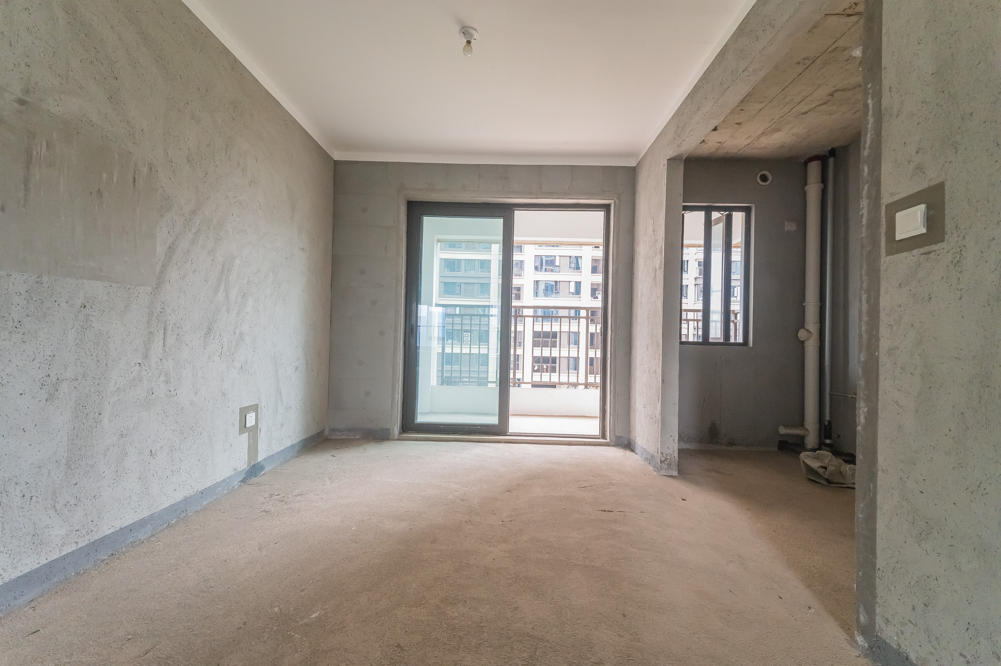 中交建发松雅院  4室2厅2卫    135.0万 中交建发松雅院  4室2厅2卫    135.0万其他