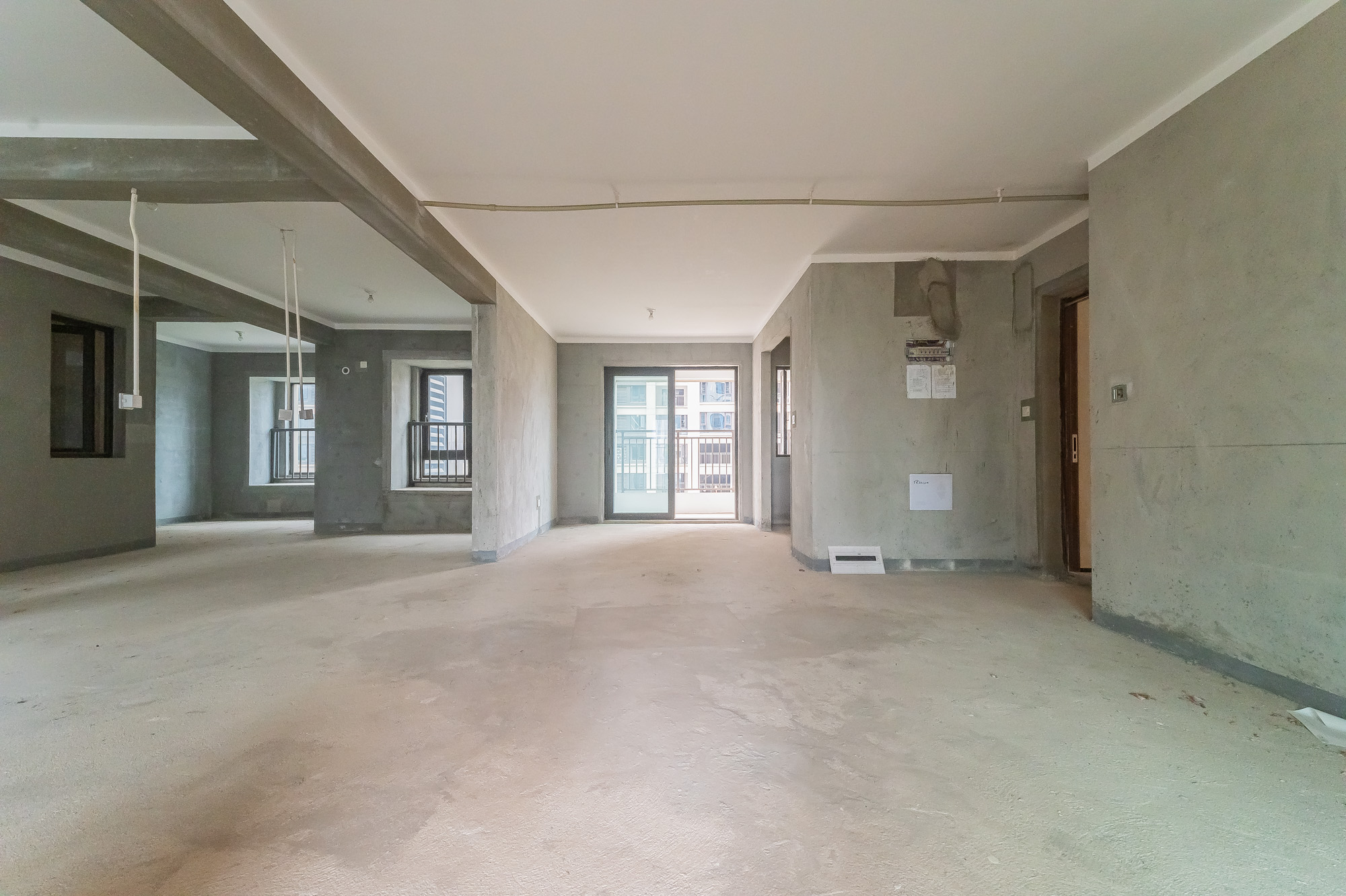 中交建发松雅院  4室2厅2卫    135.0万 中交建发松雅院  4室2厅2卫    135.0万客厅