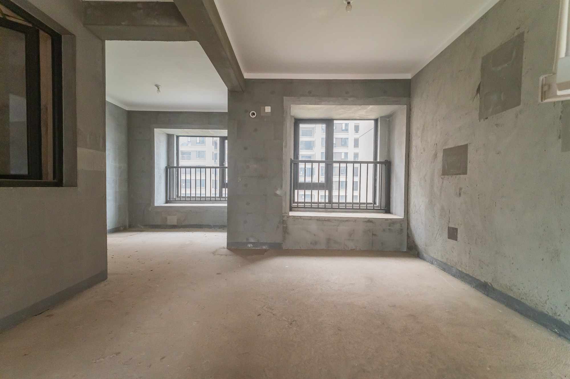 中交建发松雅院  4室2厅2卫    135.0万 中交建发松雅院  4室2厅2卫    135.0万其他