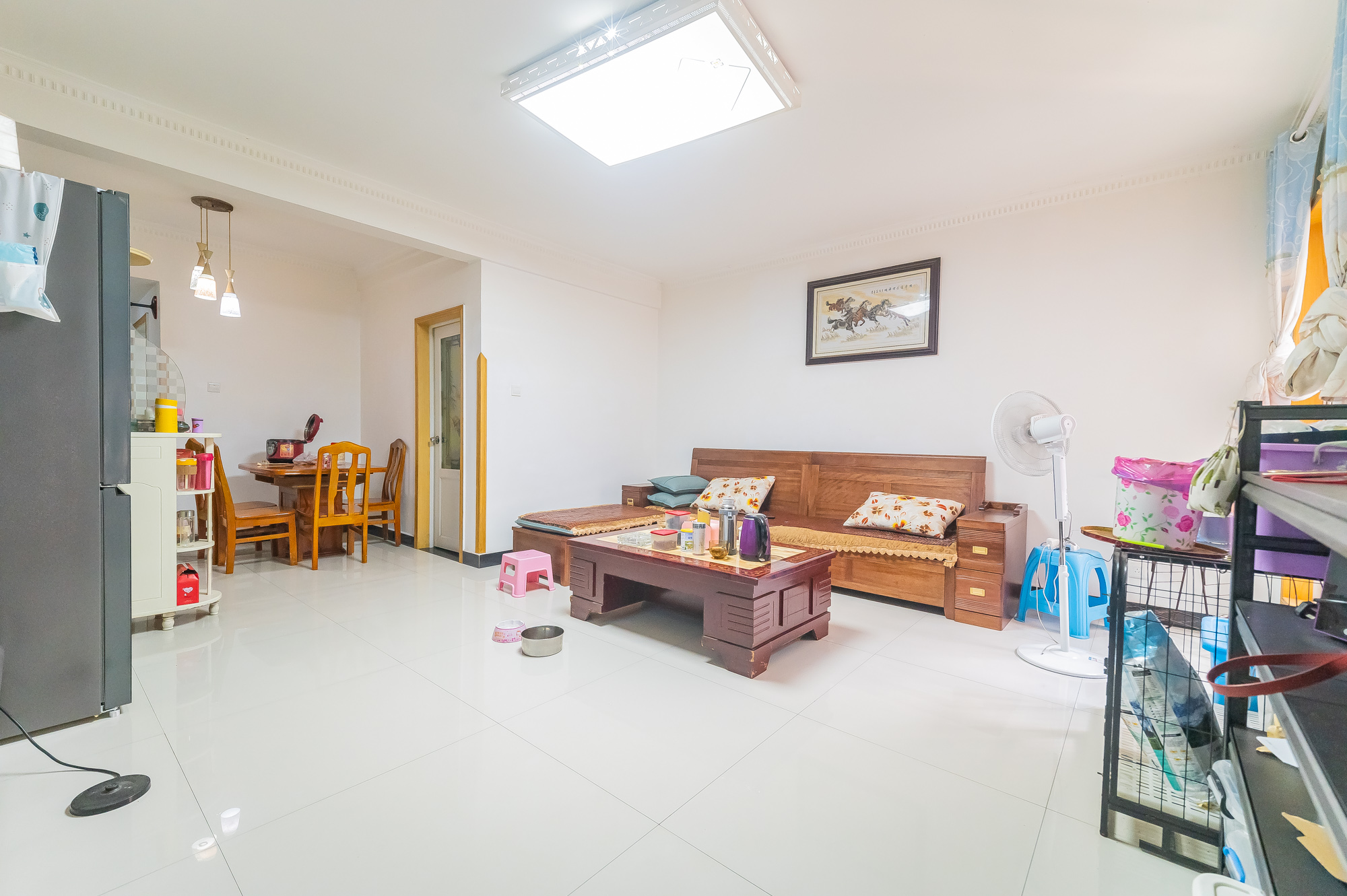 警苑星城 2室2厅1卫 56.0万 警苑星城 2室2厅1卫 56.0万客厅