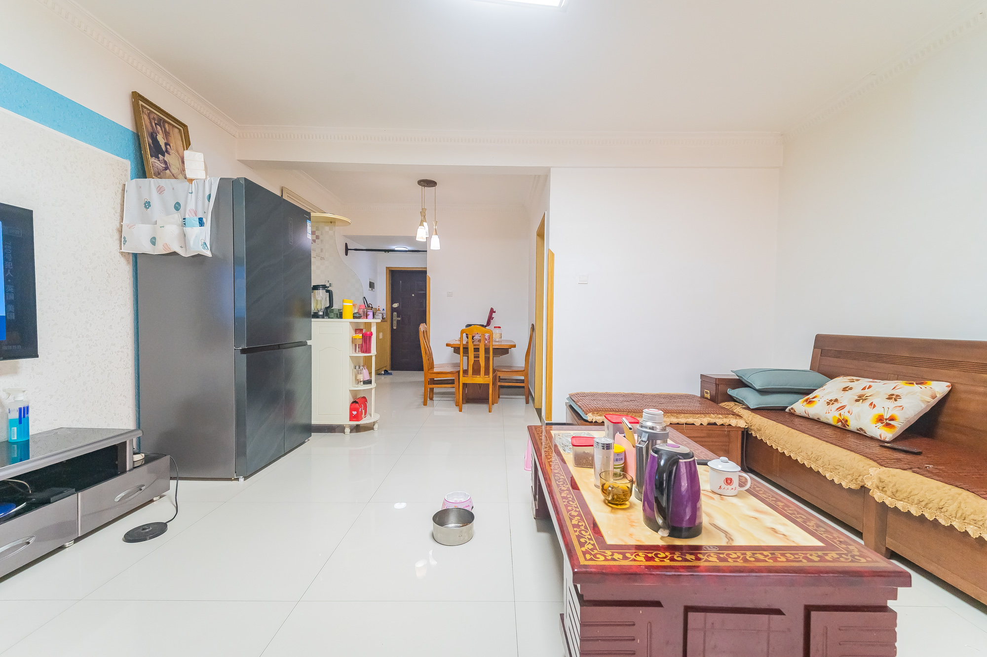 警苑星城 2室2厅1卫 56.0万 警苑星城 2室2厅1卫 56.0万客厅