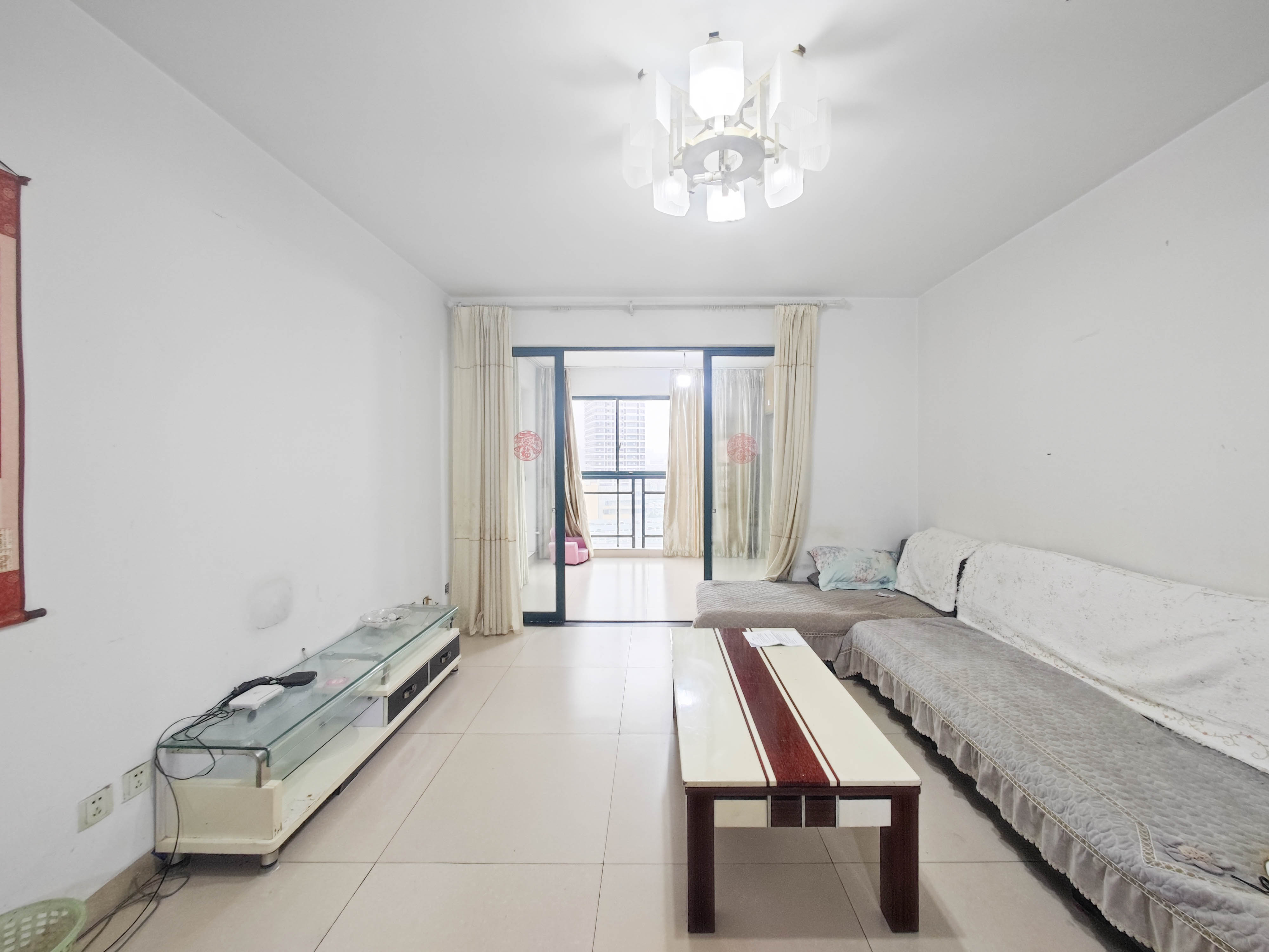 华盛世纪新城 2室2厅1卫 64.8万 华盛世纪新城 2室2厅1卫 64.8万客厅