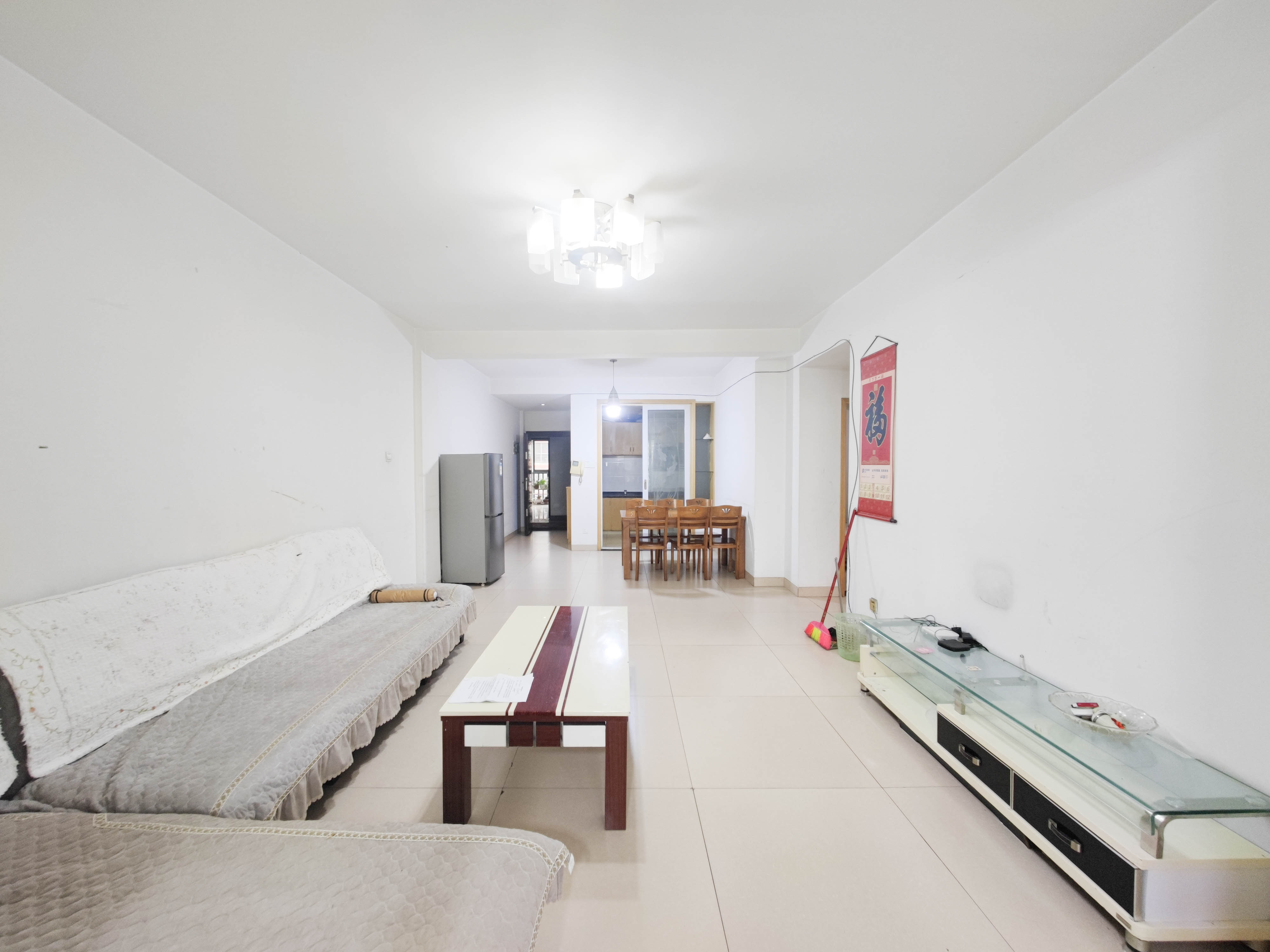 华盛世纪新城 2室2厅1卫 64.8万 华盛世纪新城 2室2厅1卫 64.8万客厅