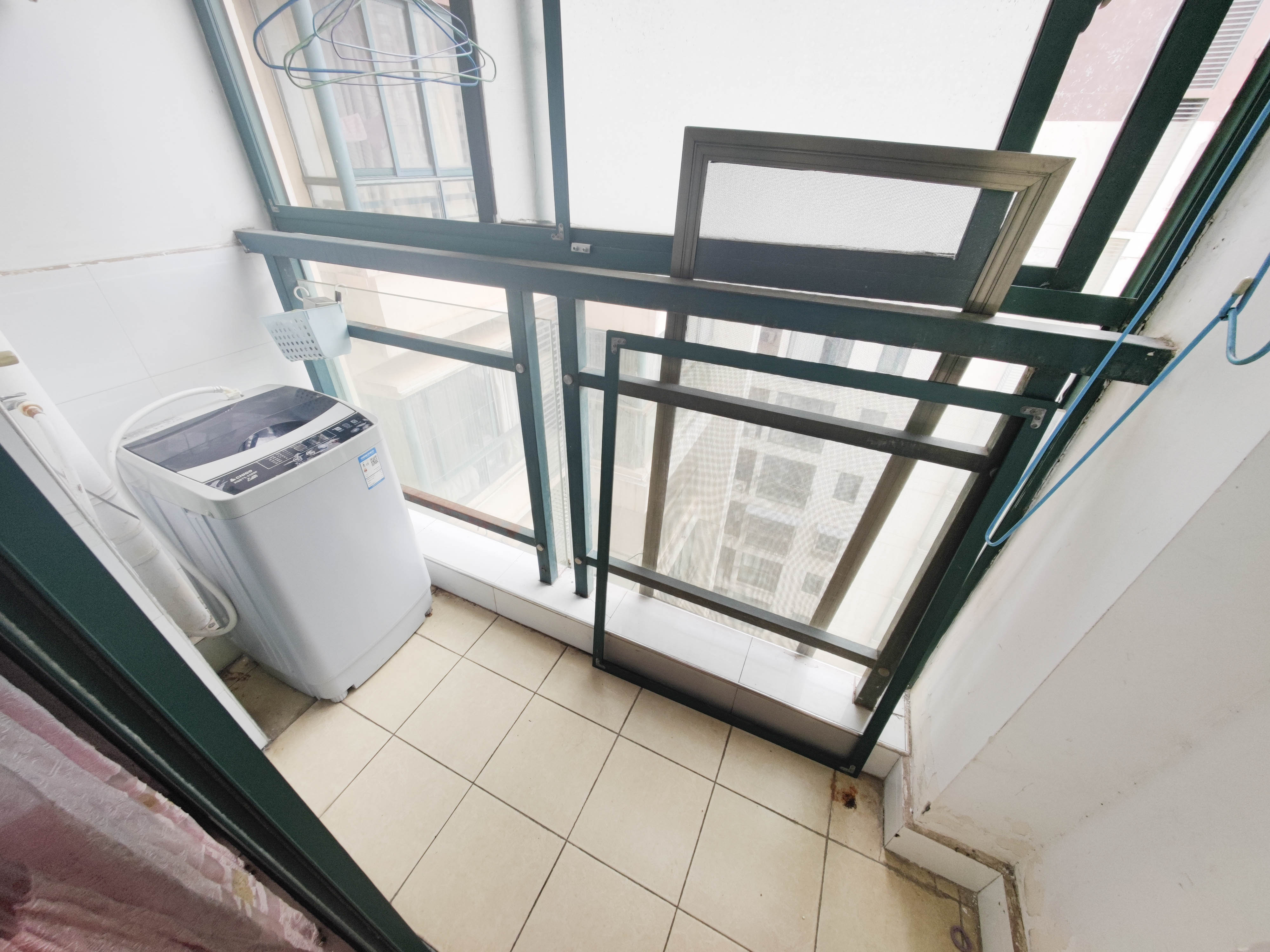 华盛世纪新城 2室2厅1卫 64.8万 华盛世纪新城 2室2厅1卫 64.8万阳台