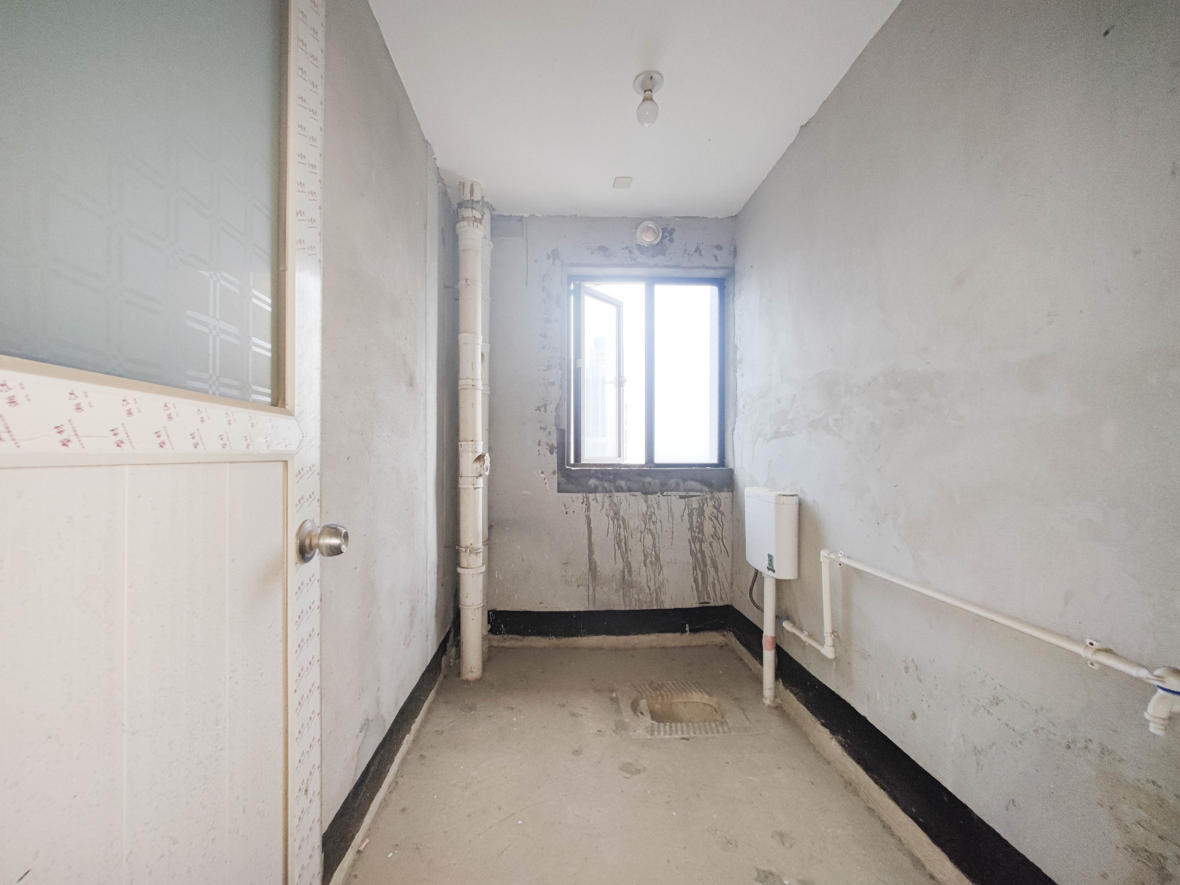 长房半岛蓝湾(观山月)  3室2厅1卫    72.8万 长房半岛蓝湾(观山月)  3室2厅1卫    72.8万其他