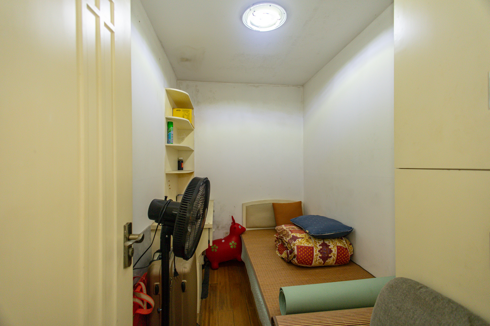 明城公寓  1室1厅1卫    28.7万 明城公寓  1室1厅1卫    28.7万卧室