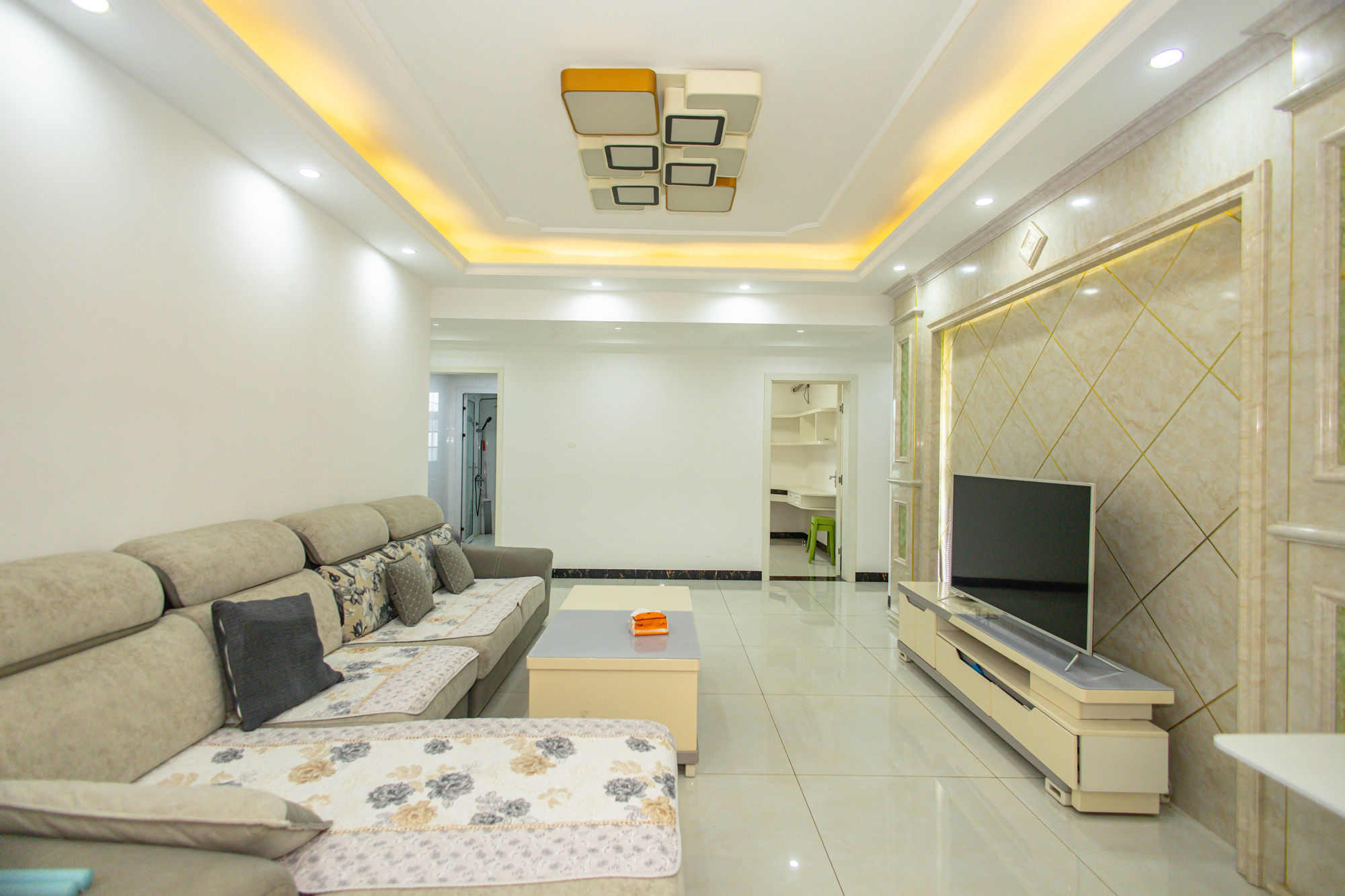 金科时代中心 3室2厅2卫 78.0万 金科时代中心 3室2厅2卫 78.0万客厅