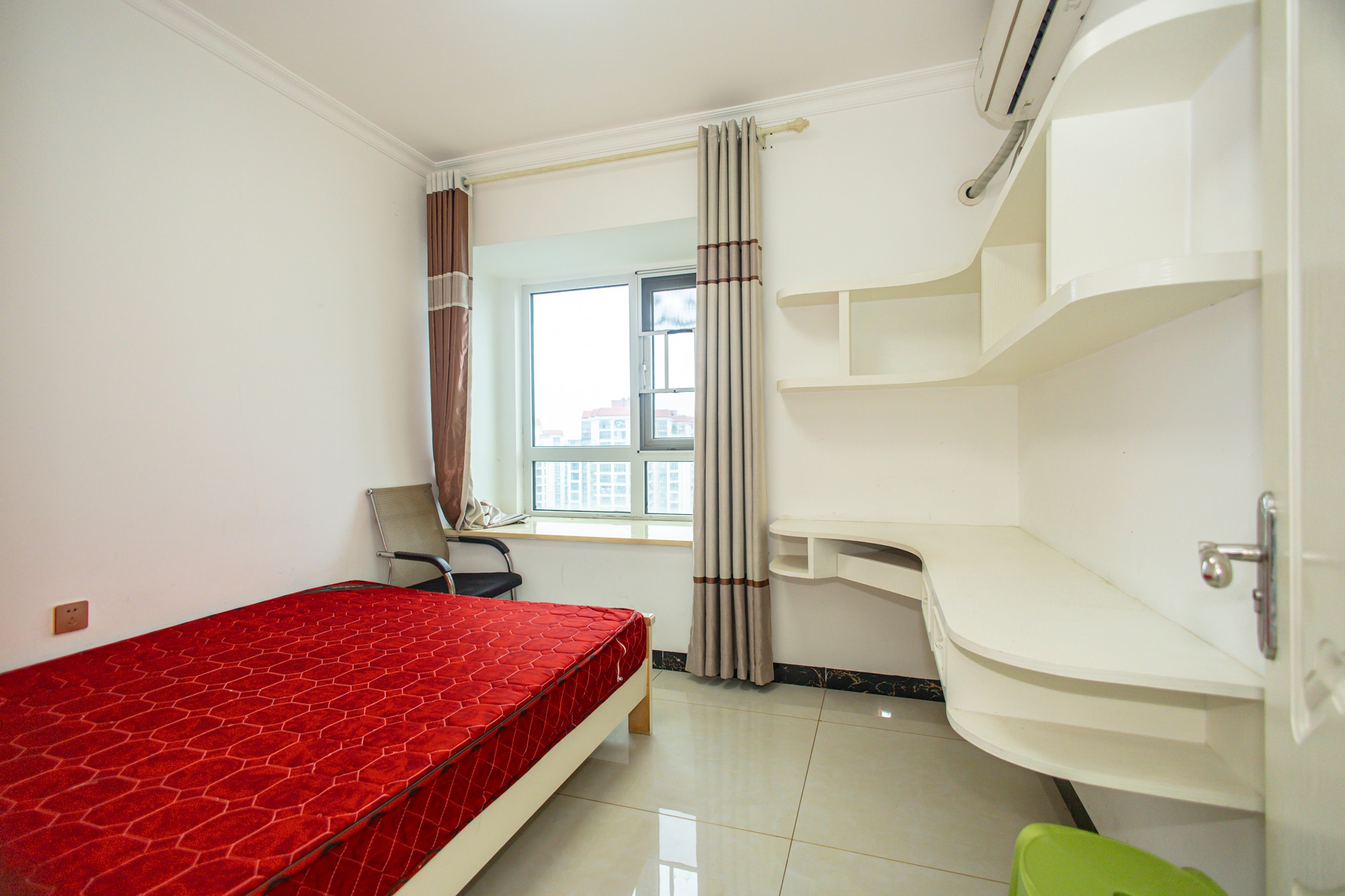 金科时代中心 3室2厅2卫 78.0万 金科时代中心 3室2厅2卫 78.0万卧室