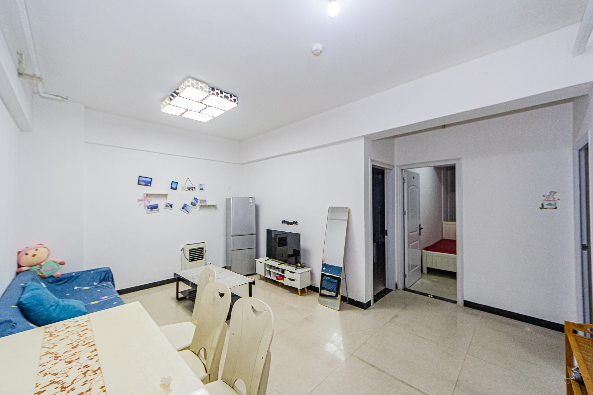 北辰三角洲E4区  2室2厅1卫    78.0万 北辰三角洲E4区  2室2厅1卫    78.0万客厅