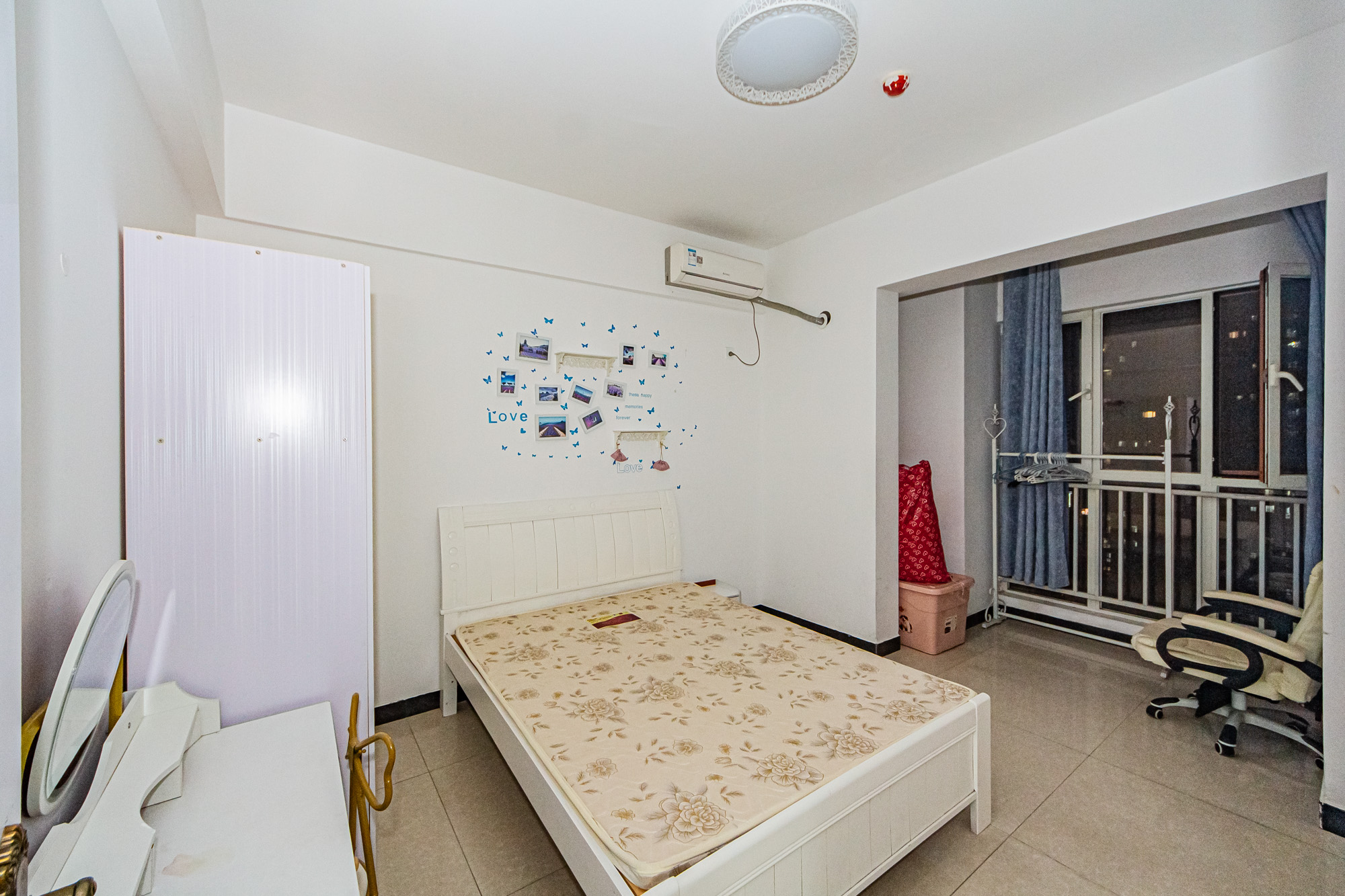 北辰三角洲E4区  2室2厅1卫    78.0万 北辰三角洲E4区  2室2厅1卫    78.0万卧室