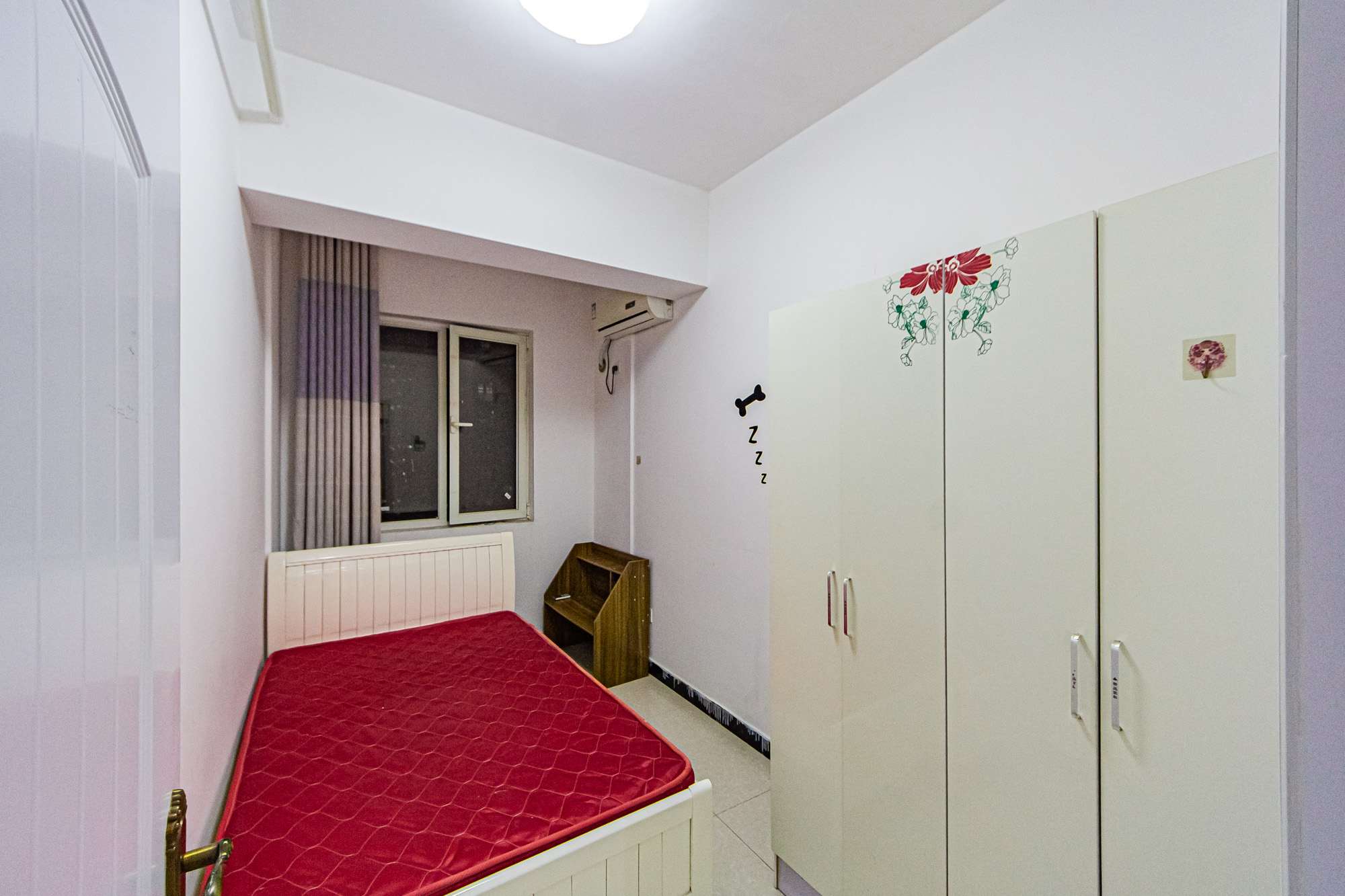 北辰三角洲E4区  2室2厅1卫    78.0万 北辰三角洲E4区  2室2厅1卫    78.0万卧室