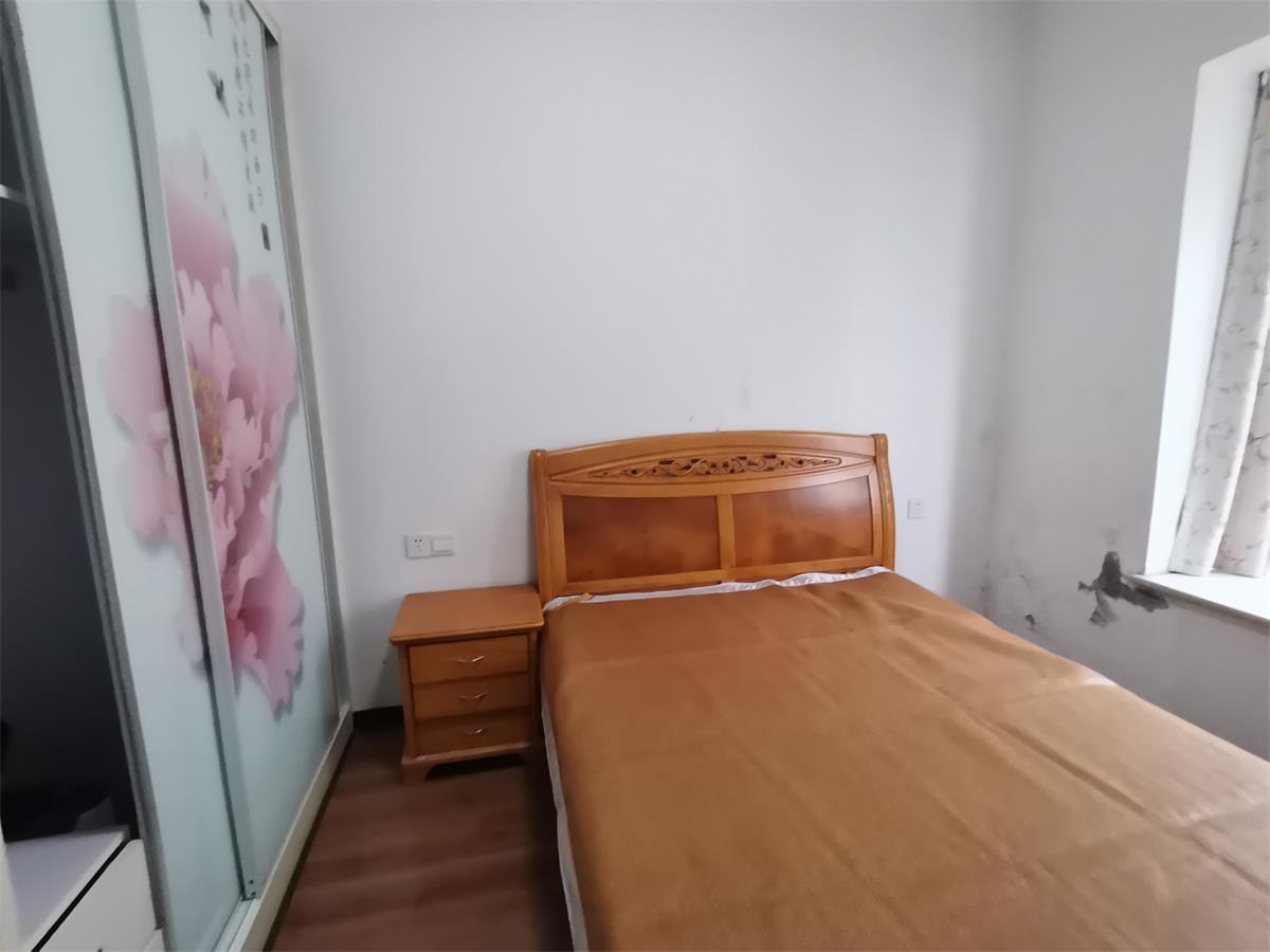世纪桃花苑  3室2厅2卫   2300.00元/月室内图