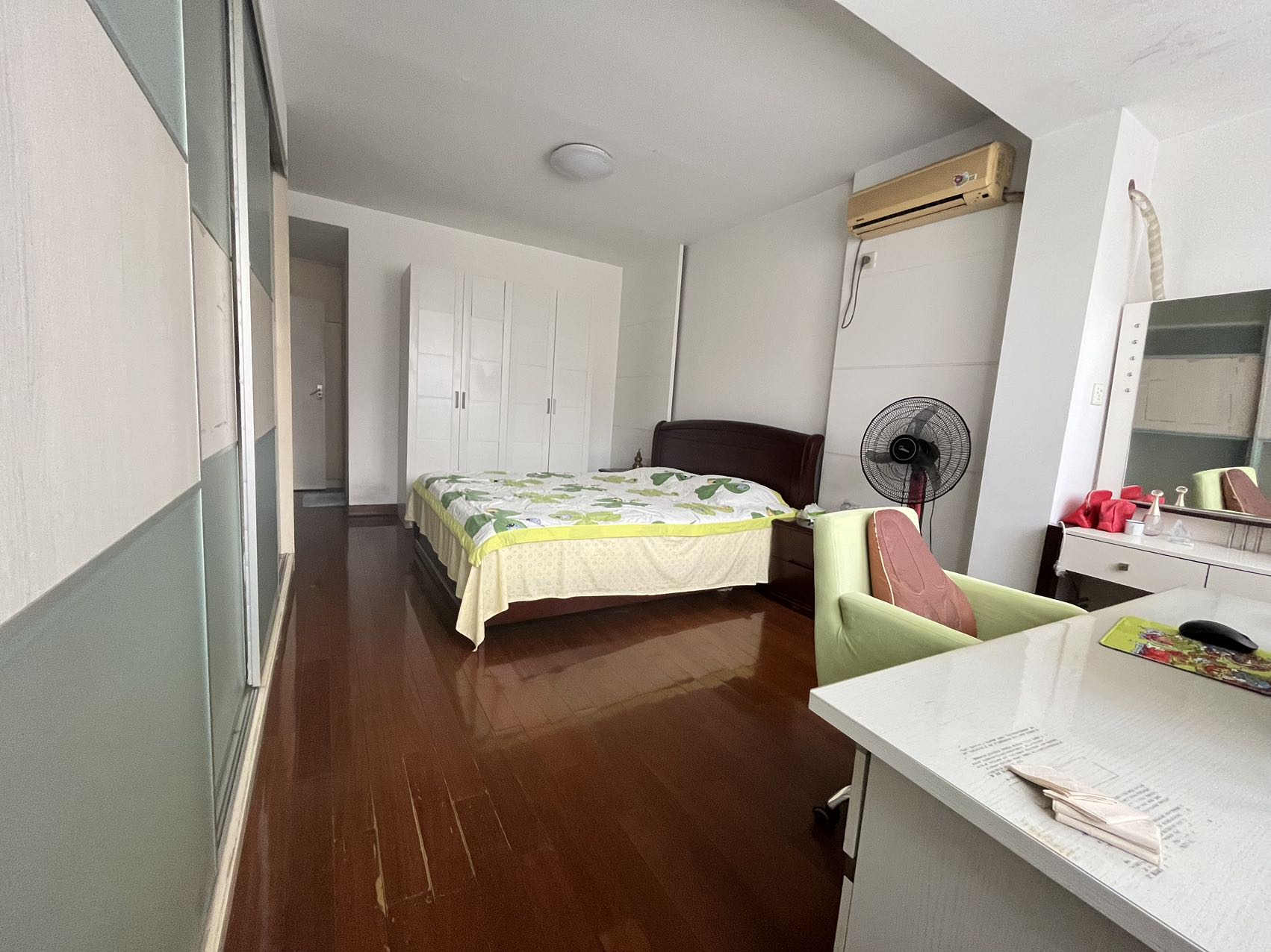 长征花园 3室2厅2卫 2100.0元/月 长征花园 3室2厅2卫 2100.0元/月室内图