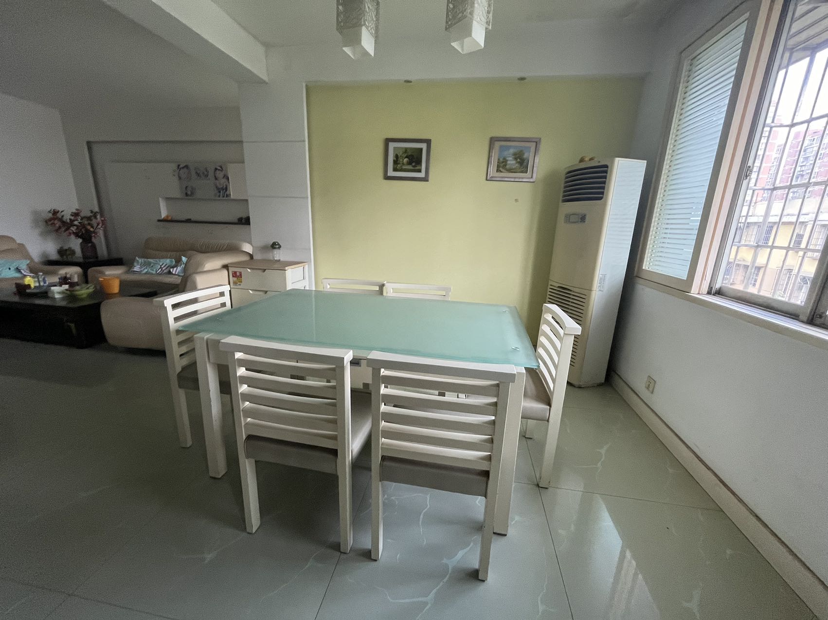 长征花园 3室2厅2卫 2100.0元/月 长征花园 3室2厅2卫 2100.0元/月室内图