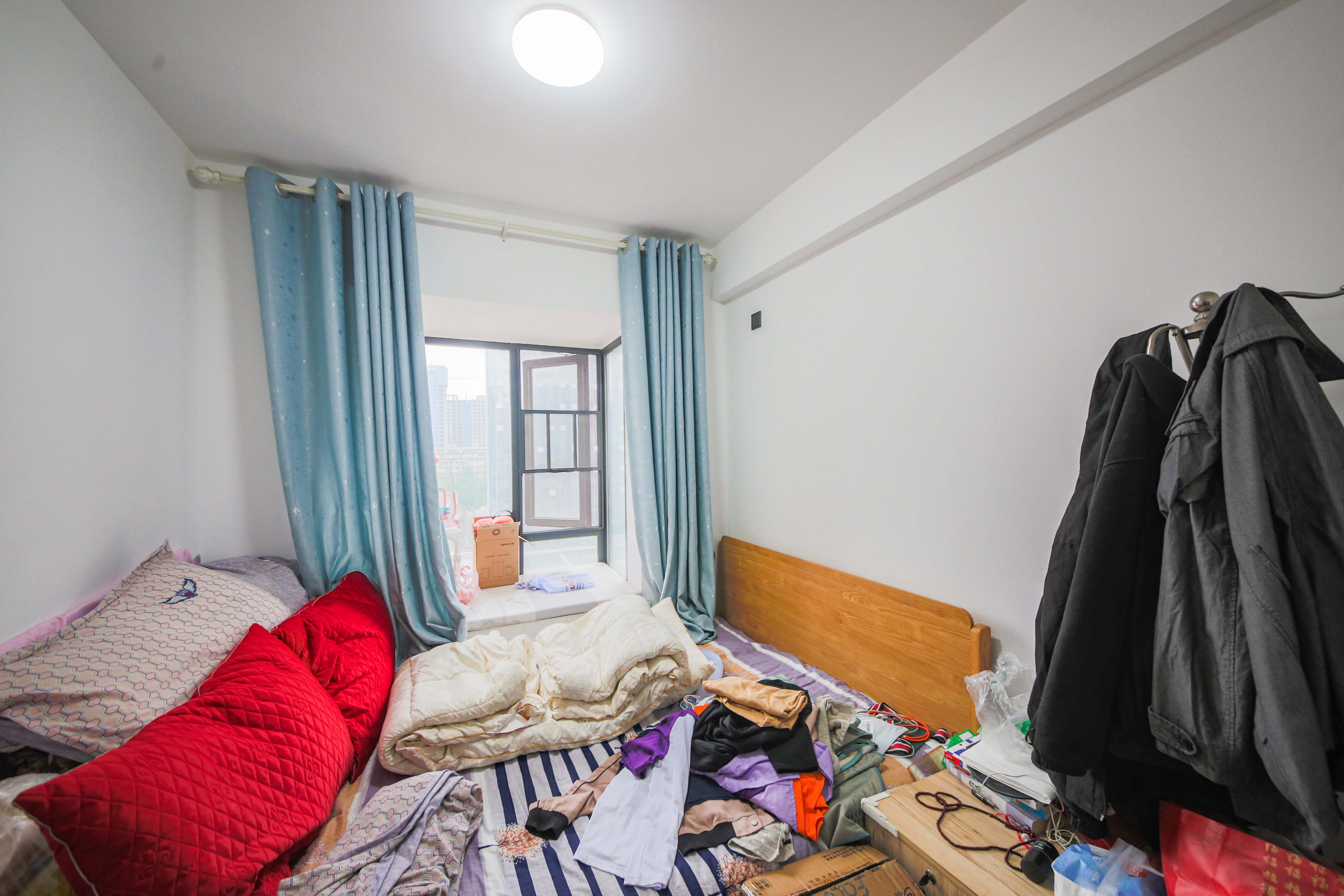 轻盐阳光CEO(轻盐雅苑)(轻奢时代) 4室2厅2卫 105.0万 轻盐阳光CEO(轻盐雅苑)(轻奢时代) 4室2厅2卫 105.0万卧室