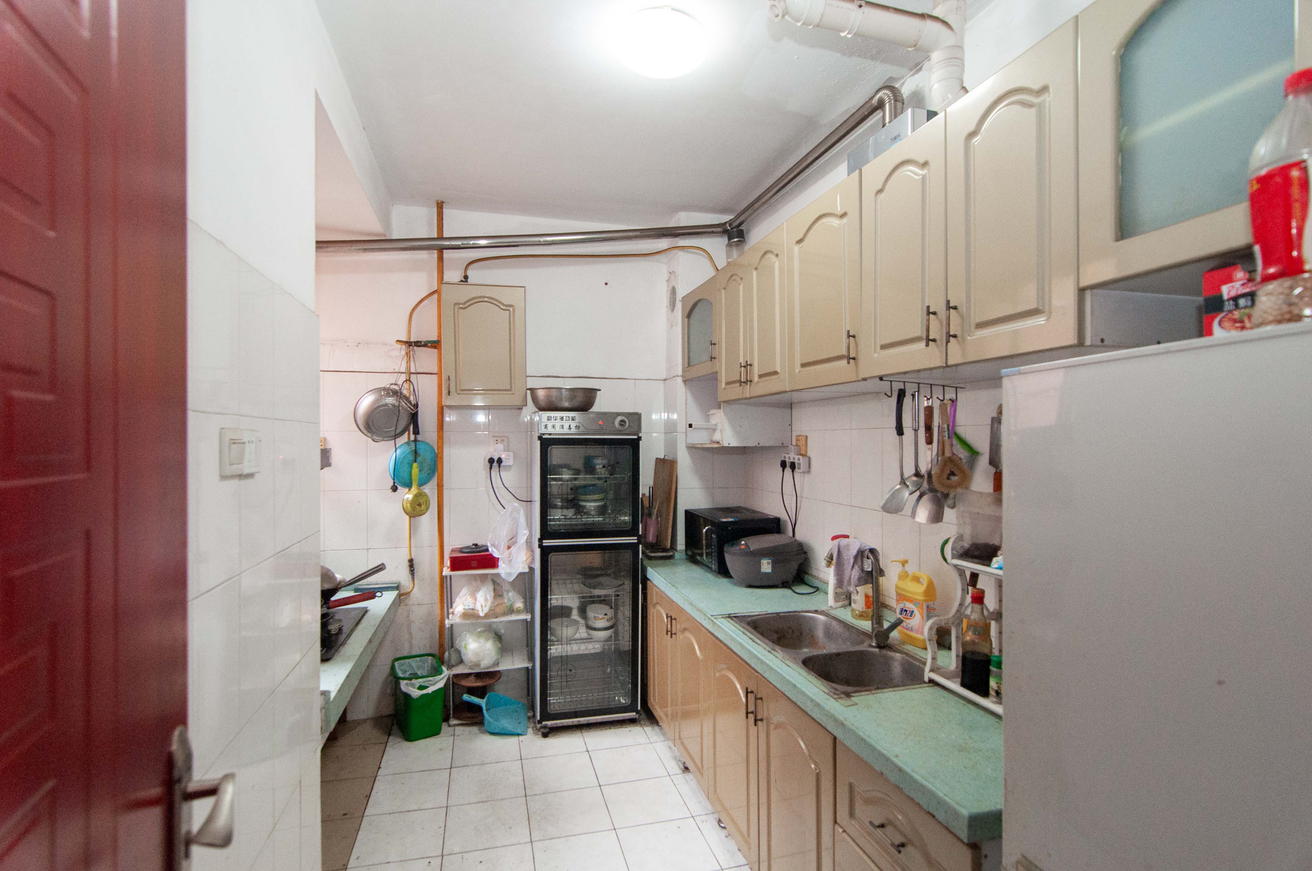 阳明山庄 3室2厅1卫 66.0万 阳明山庄 3室2厅1卫 66.0万厨房