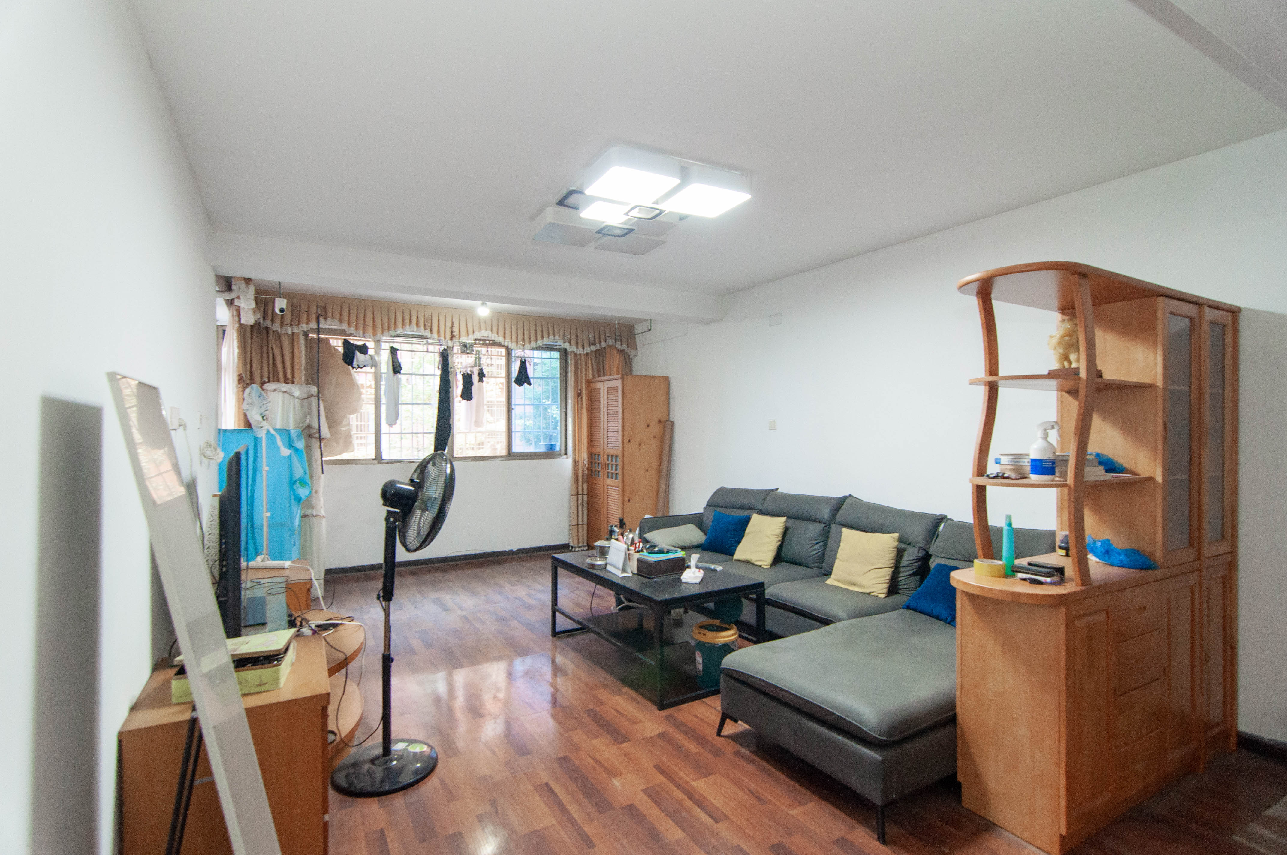 阳明山庄 3室2厅1卫 66.0万 阳明山庄 3室2厅1卫 66.0万客厅