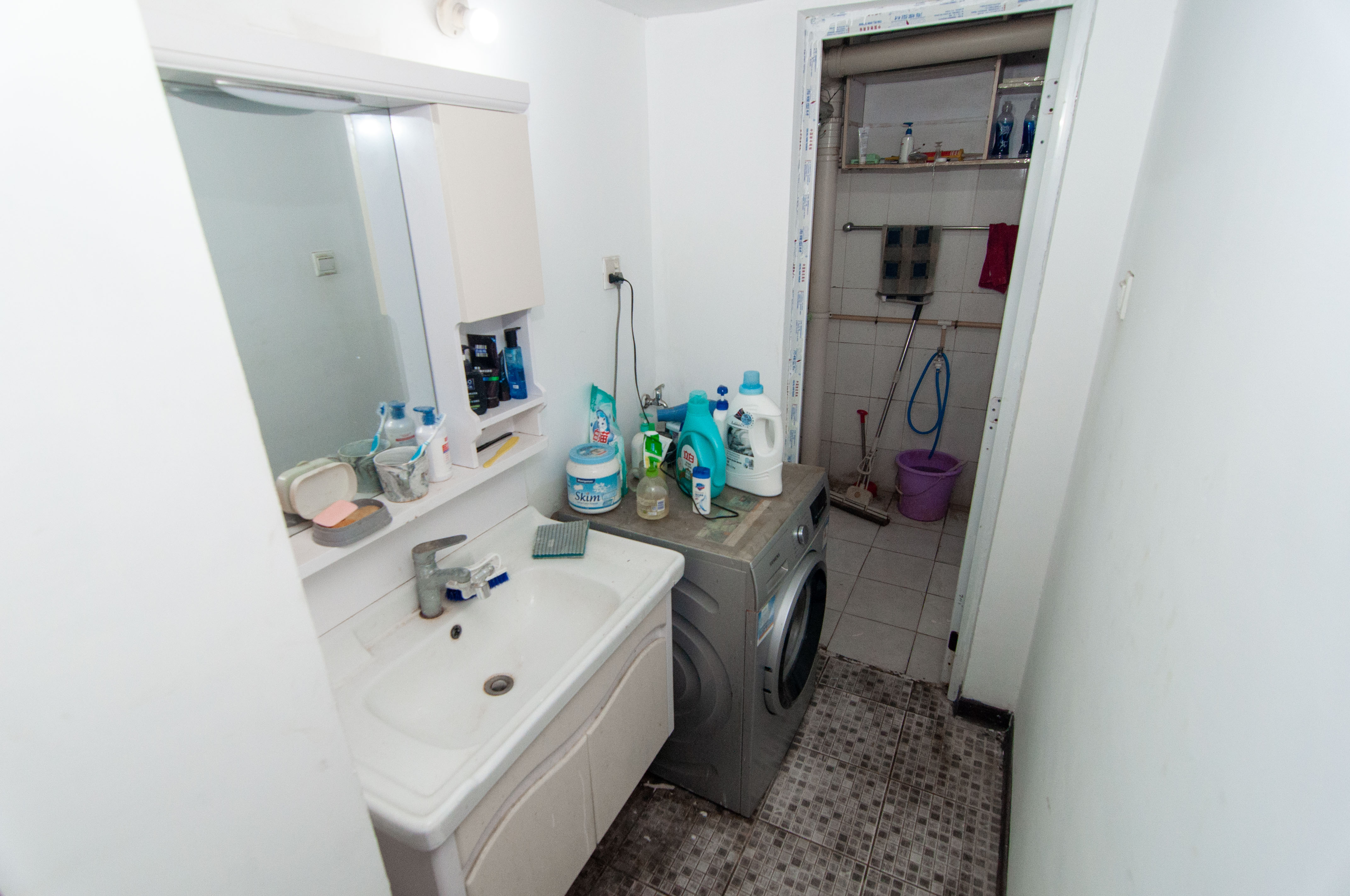 阳明山庄 3室2厅1卫 66.0万 阳明山庄 3室2厅1卫 66.0万卫生间